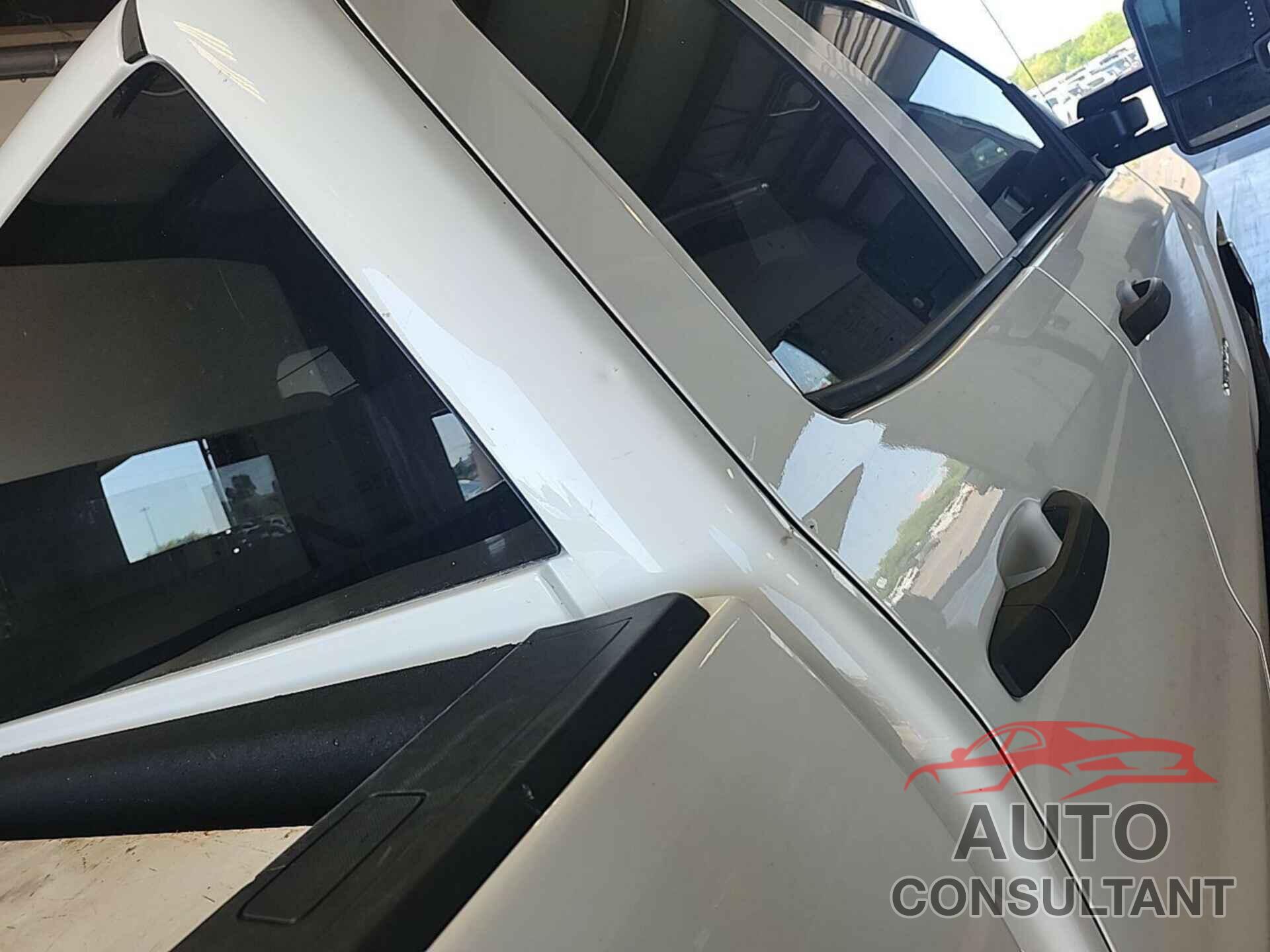 CHEVROLET SILVERADO 2019 - 2GC2KREG0K1200817