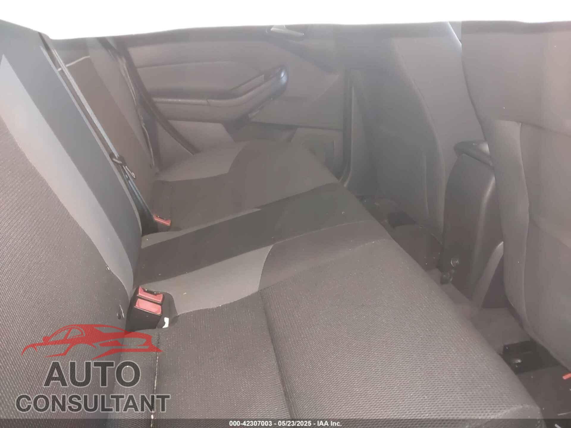 FORD FOCUS 2014 - 1FADP3F29EL374125