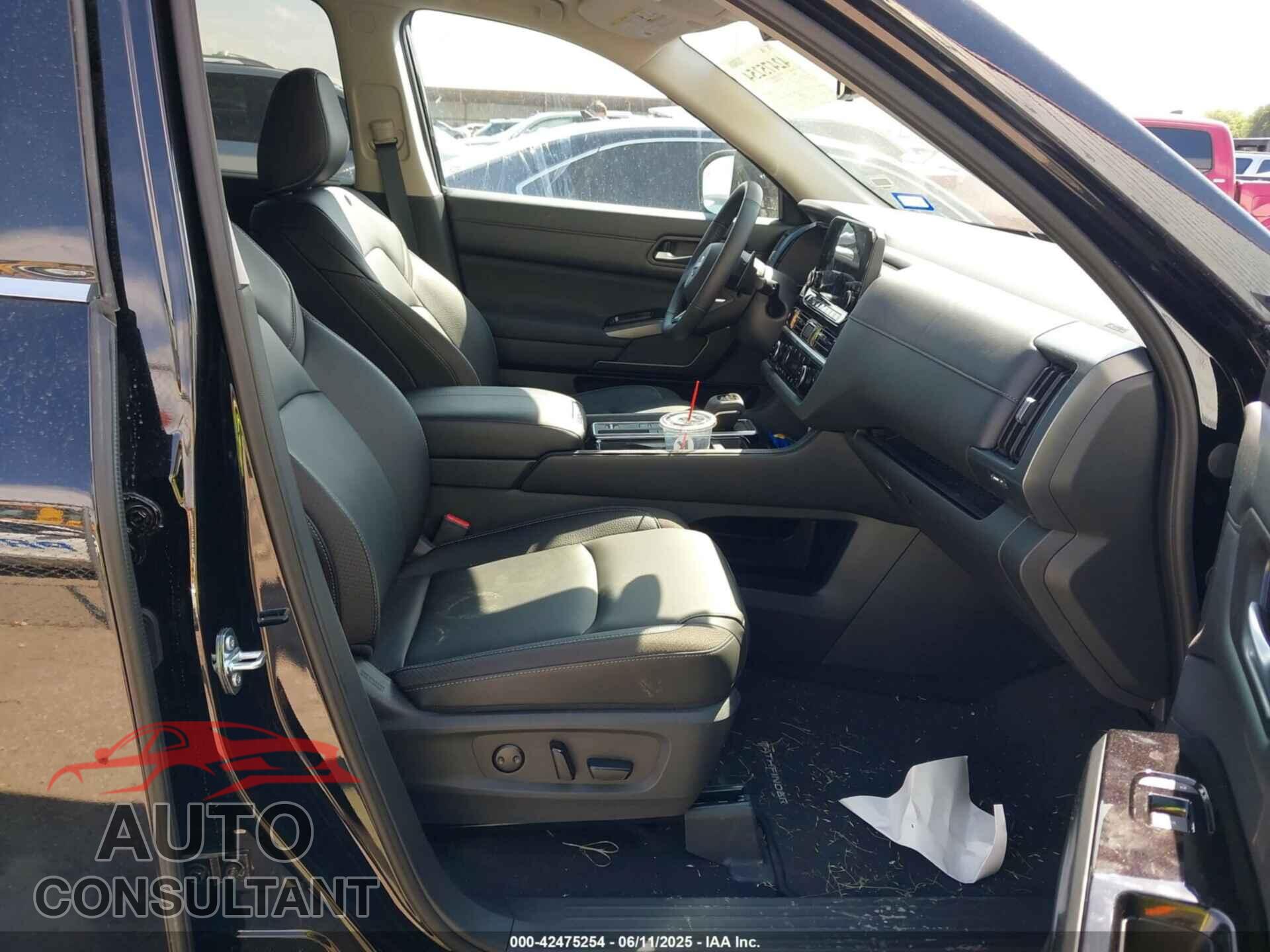 NISSAN PATHFINDER 2025 - 5N1DR3CAXSC235208