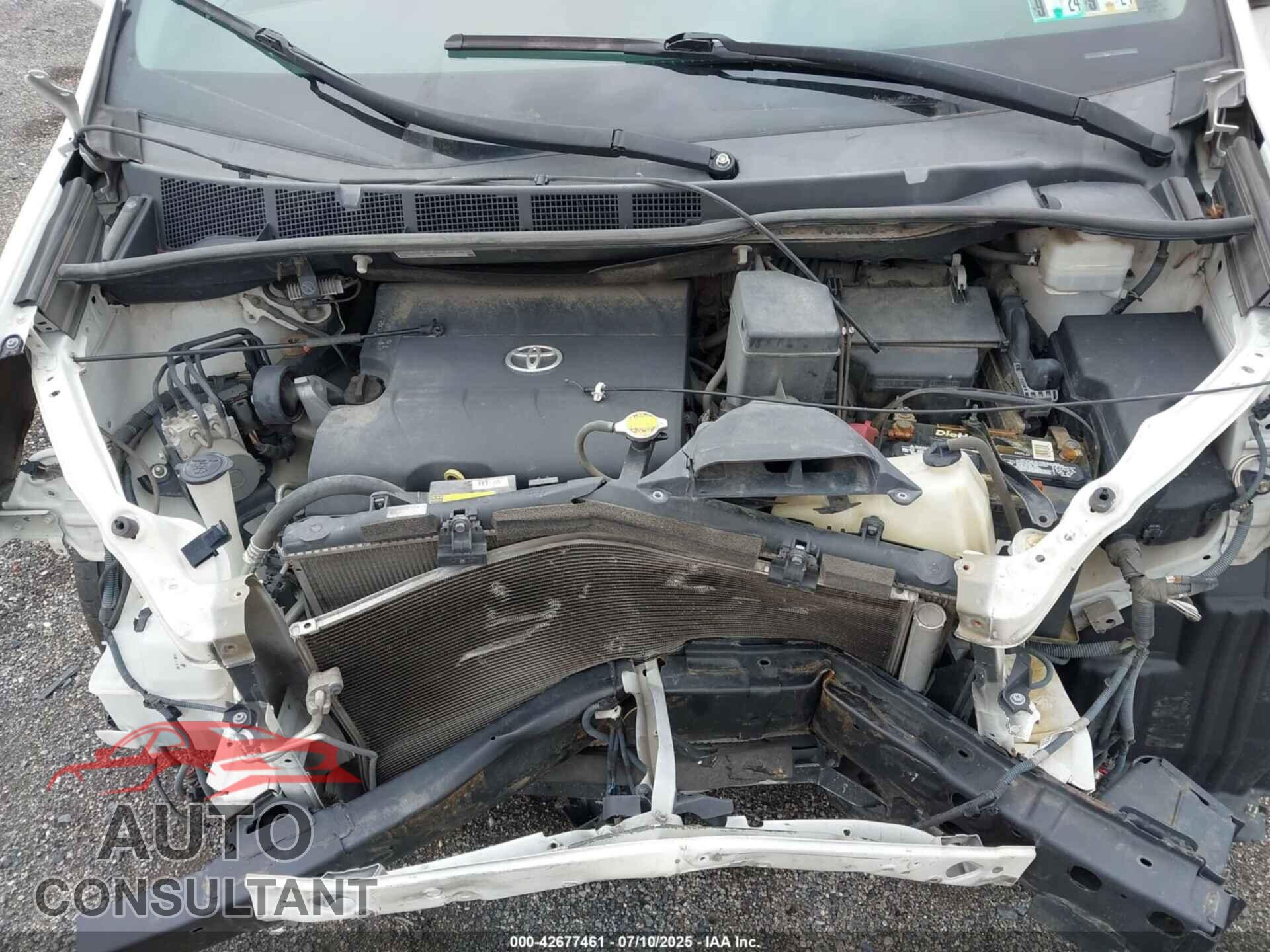 TOYOTA SIENNA 2016 - 5TDXK3DC0GS762640