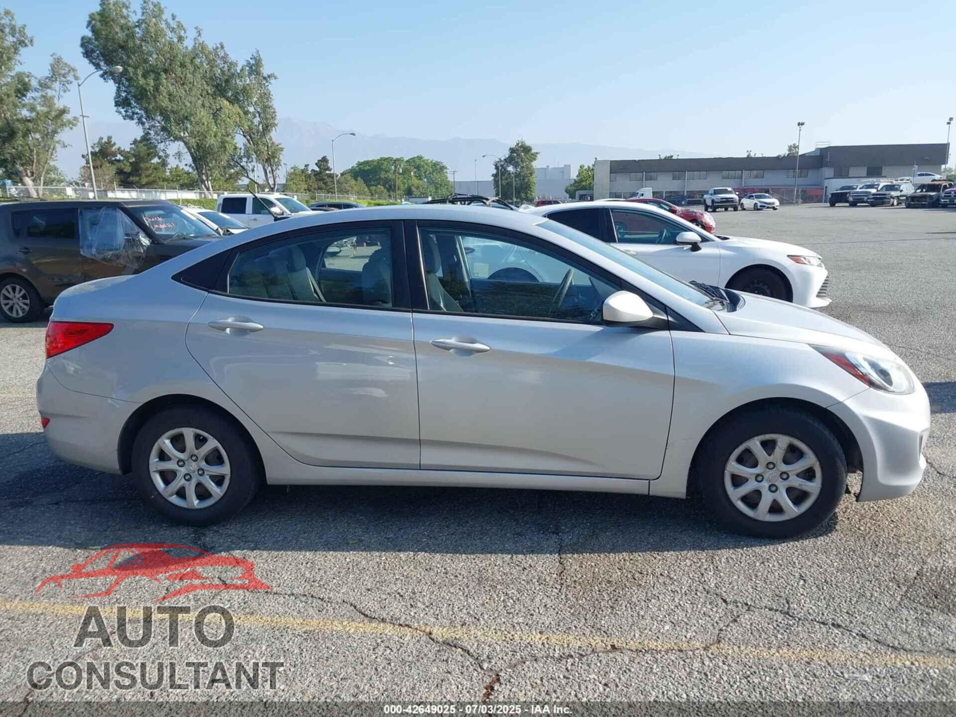 HYUNDAI ACCENT 2013 - KMHCT4AE2DU420696