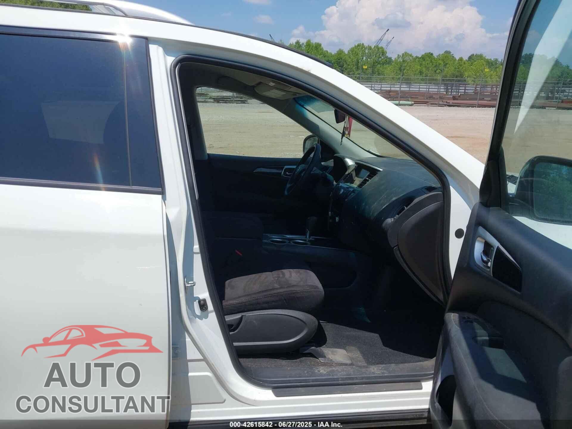 NISSAN PATHFINDER 2015 - 5N1AR2MN2FC709477