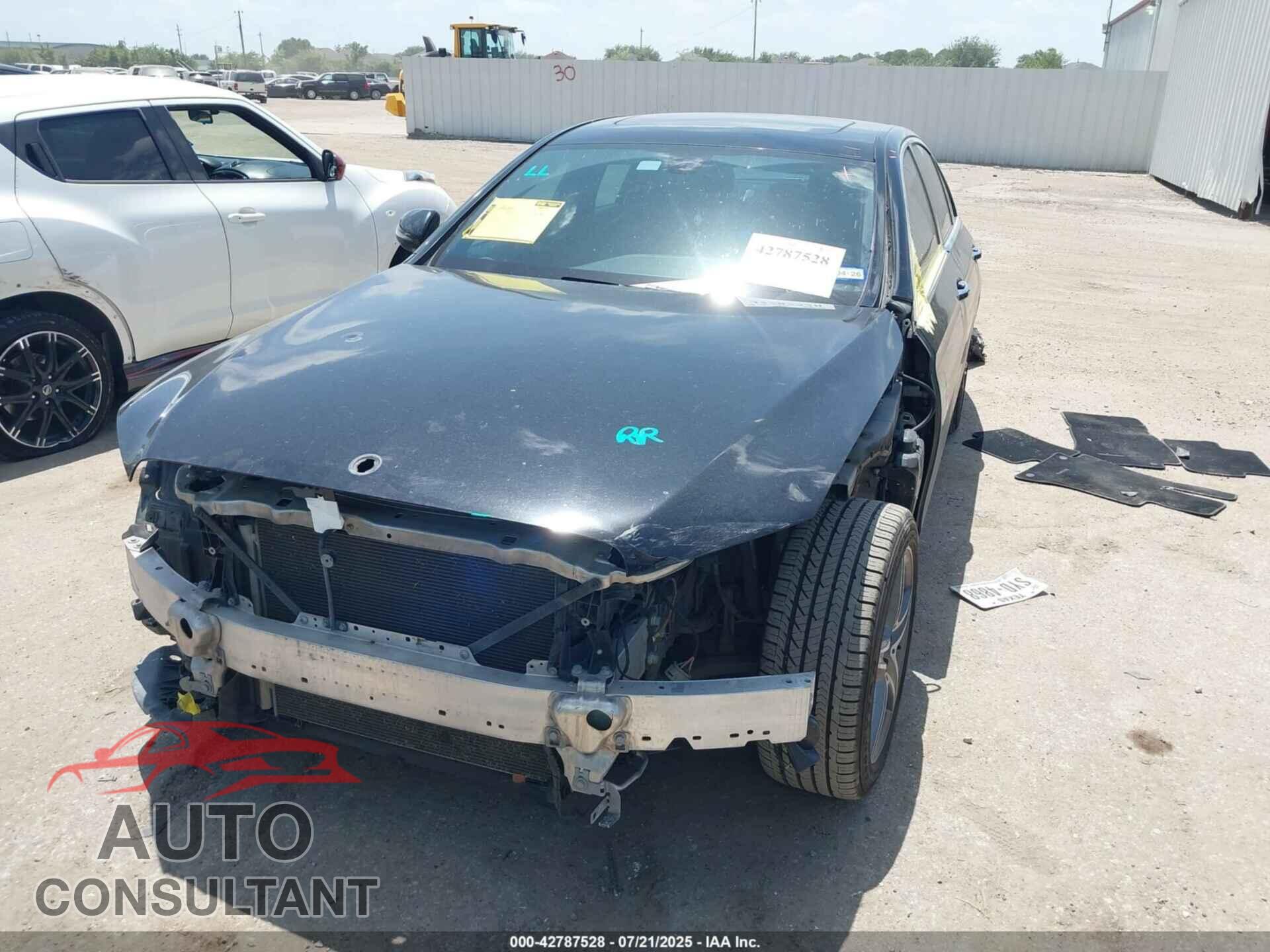 MERCEDES-BENZ E 300 2017 - WDDZF4JB8HA016858