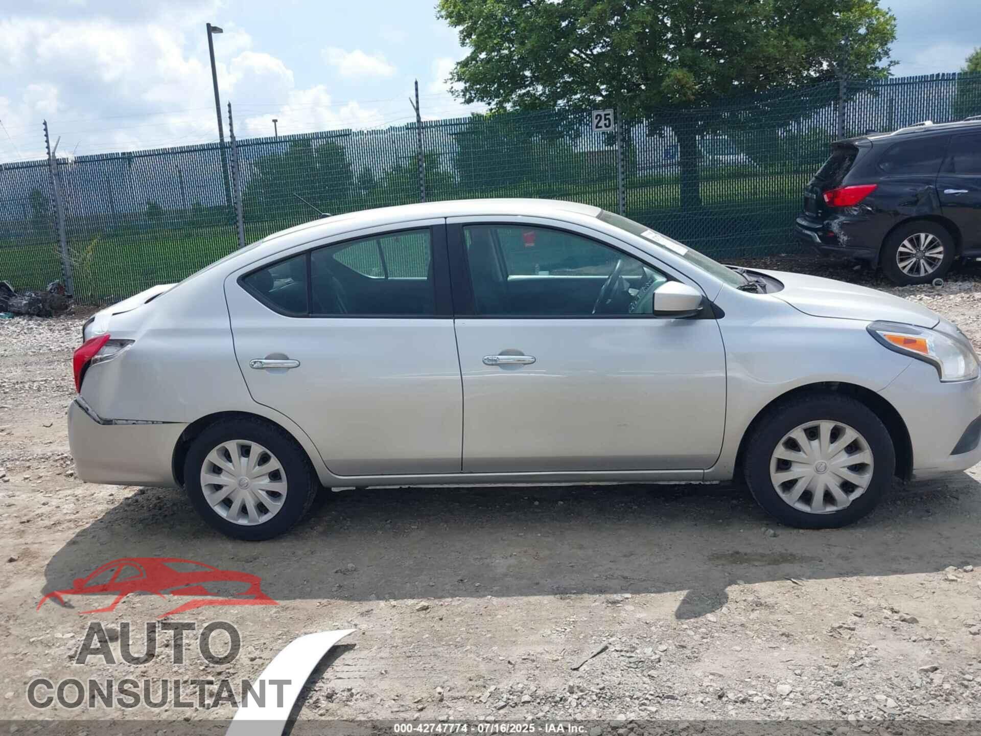 NISSAN VERSA 2017 - 3N1CN7AP3HL815782