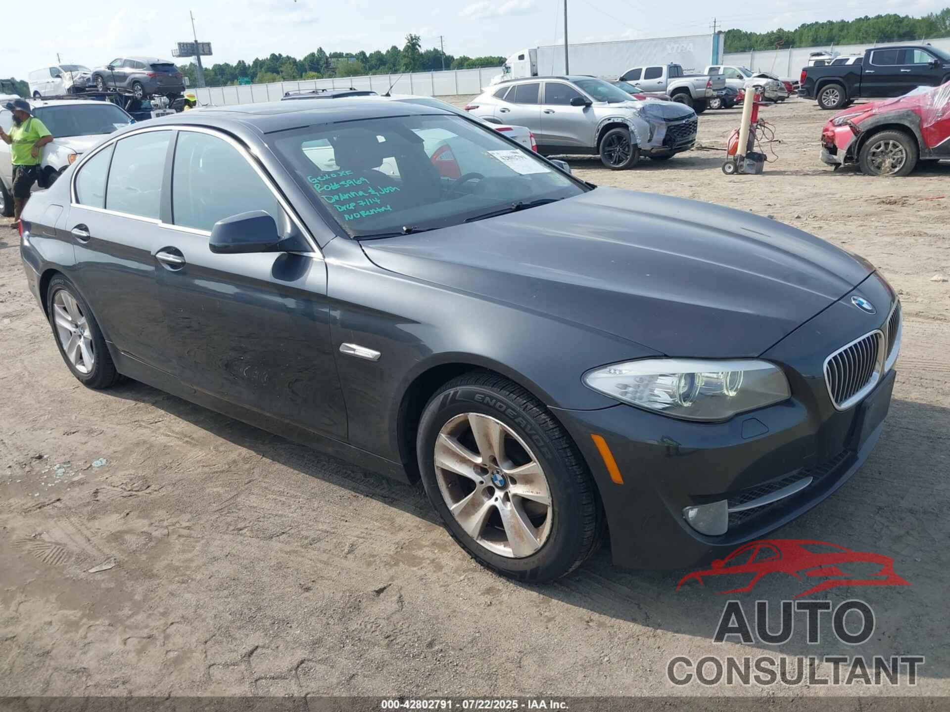 BMW 528I 2013 - WBAXH5C50DDW13775