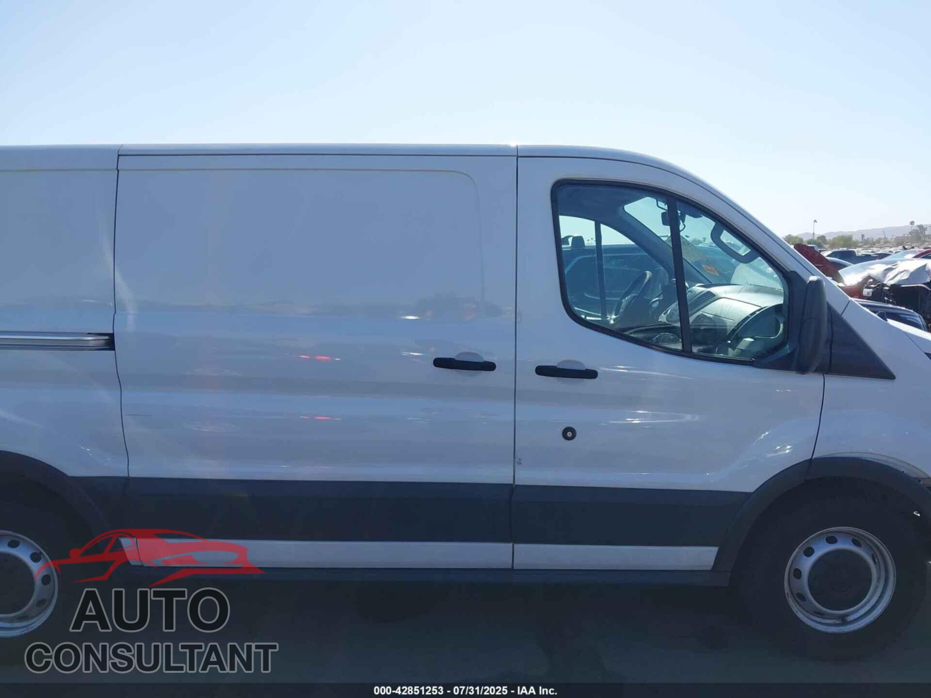 FORD TRANSIT-150 2019 - 1FTYE1YM0KKA70154