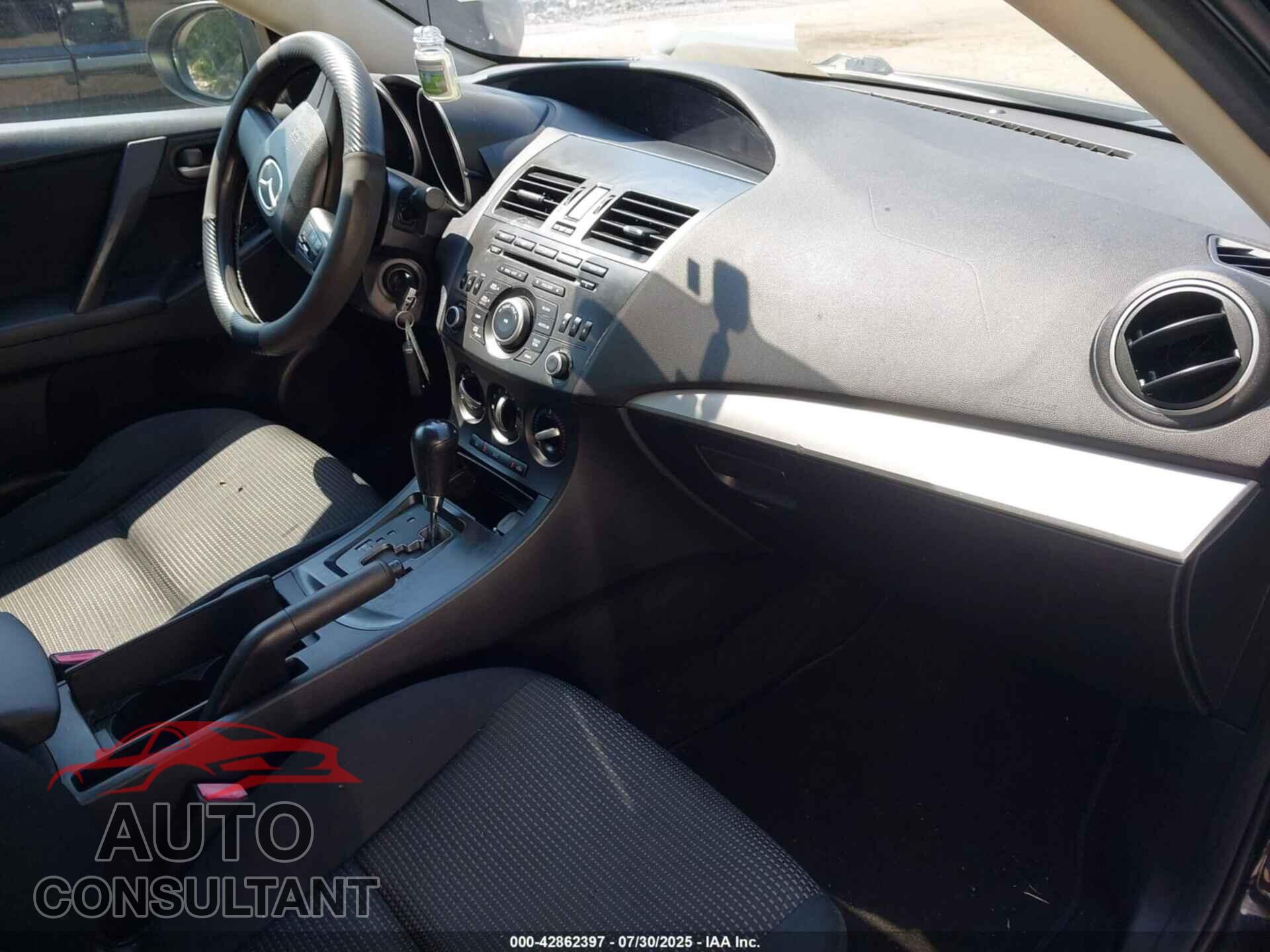 MAZDA MAZDA3 2012 - JM1BL1UG8C1551479