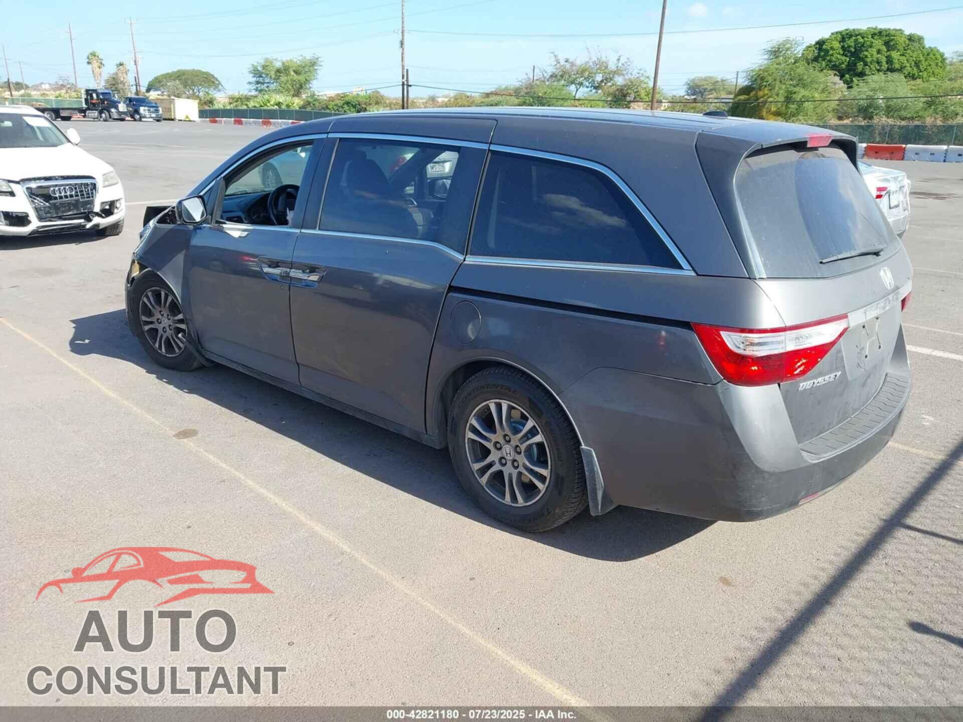 HONDA ODYSSEY 2013 - 5FNRL5H68DB088534