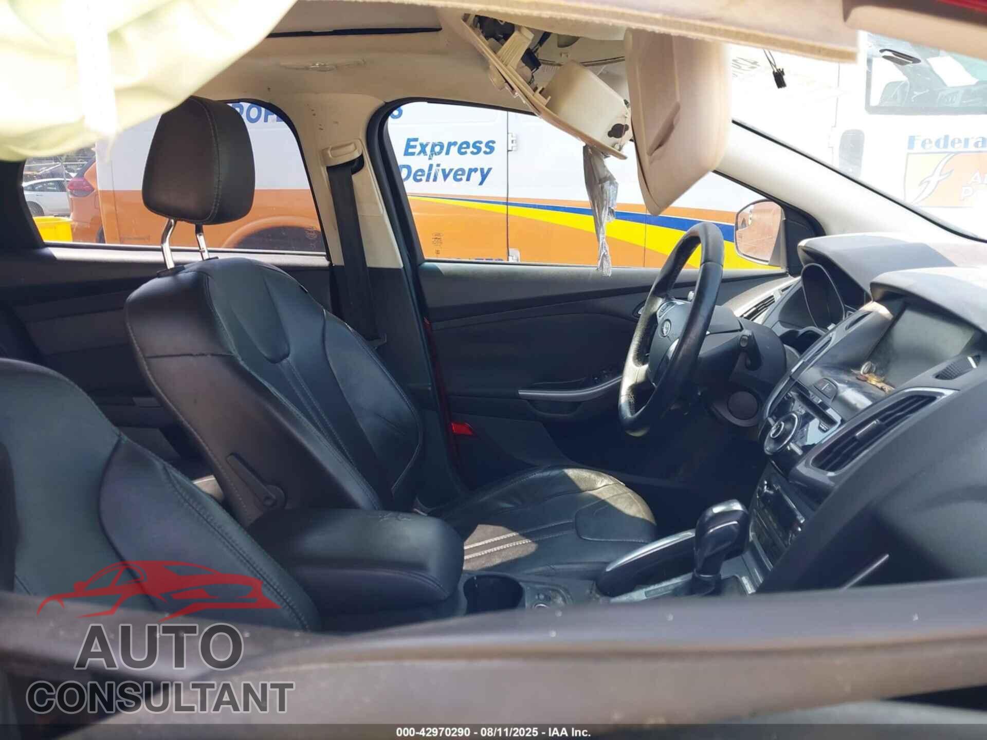 FORD FOCUS 2012 - 1FAHP3N23CL378882