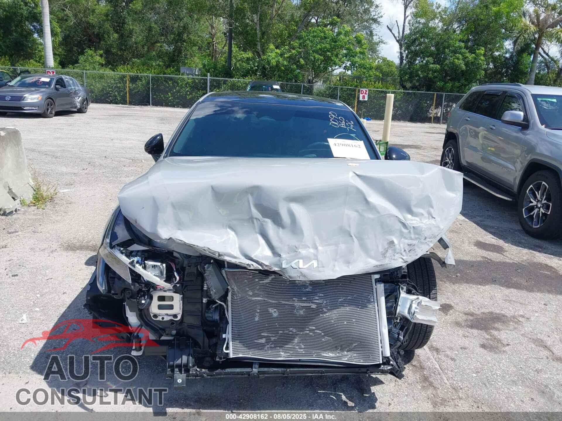 KIA K5 2025 - KNAG64J77S5370090