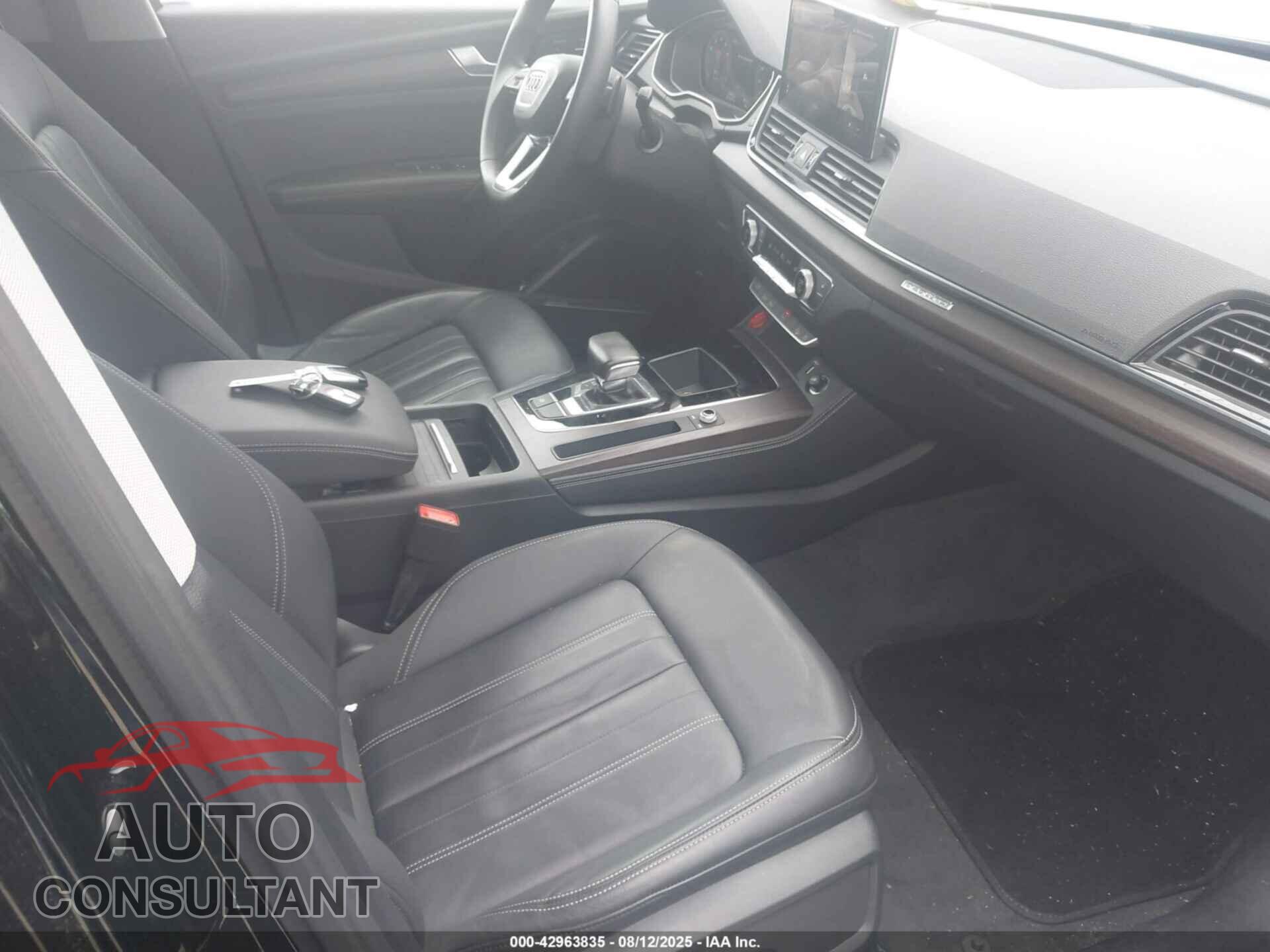 AUDI Q5 2021 - WA1BAAFY8M2127009
