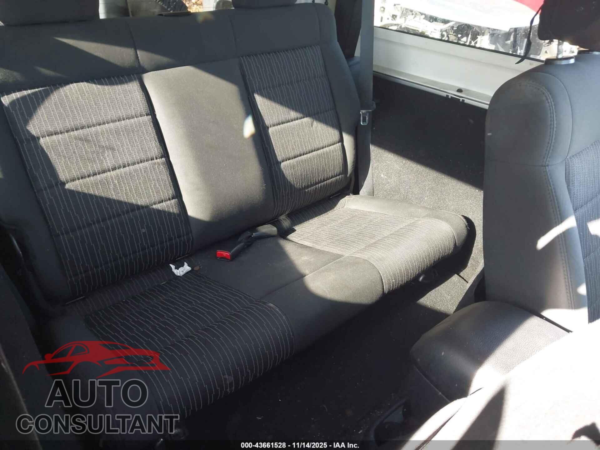 JEEP WRANGLER 2011 - 1J4AA5D19BL638745