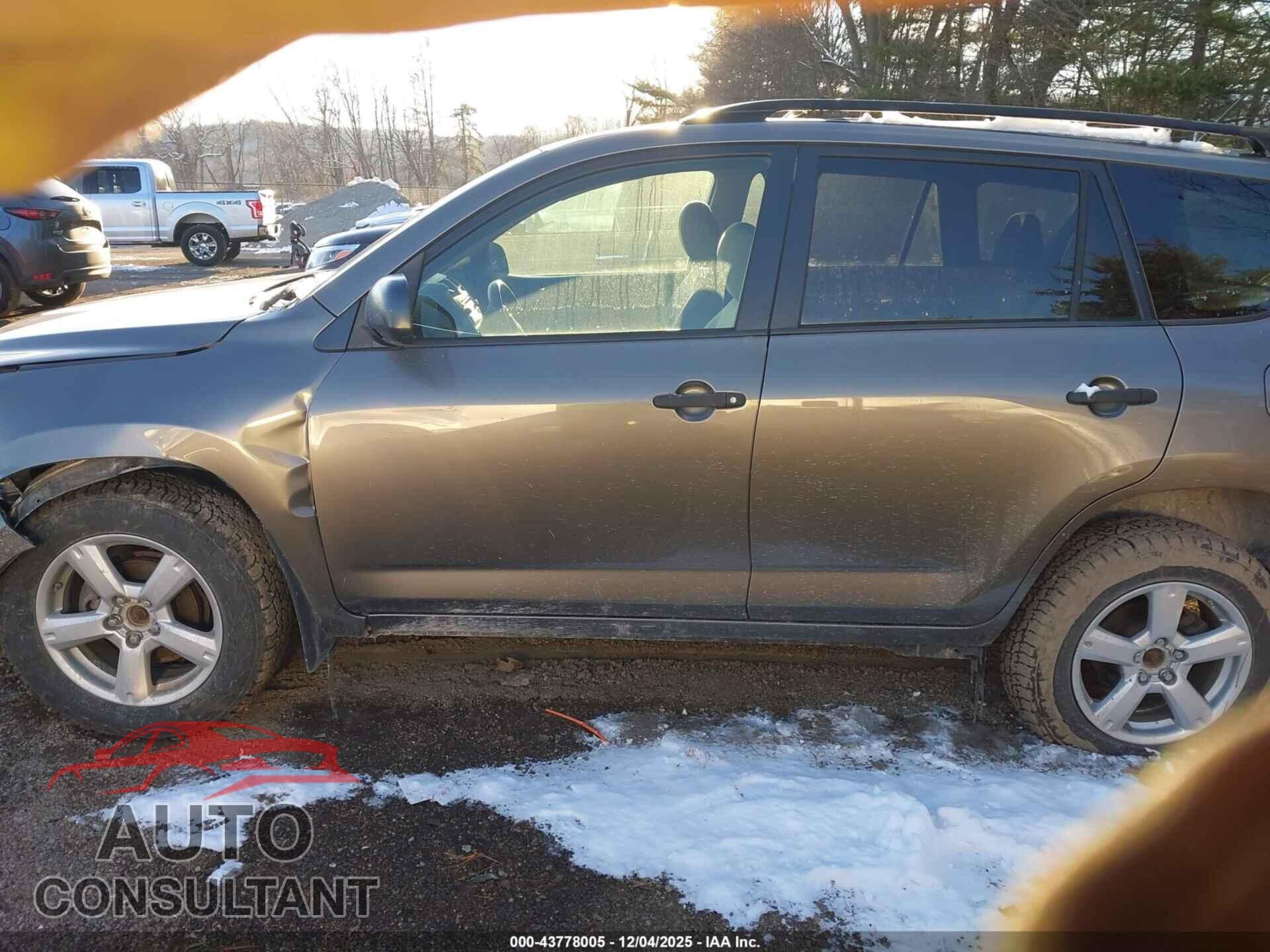 TOYOTA RAV4 2012 - JTMBF4DV6CD043730