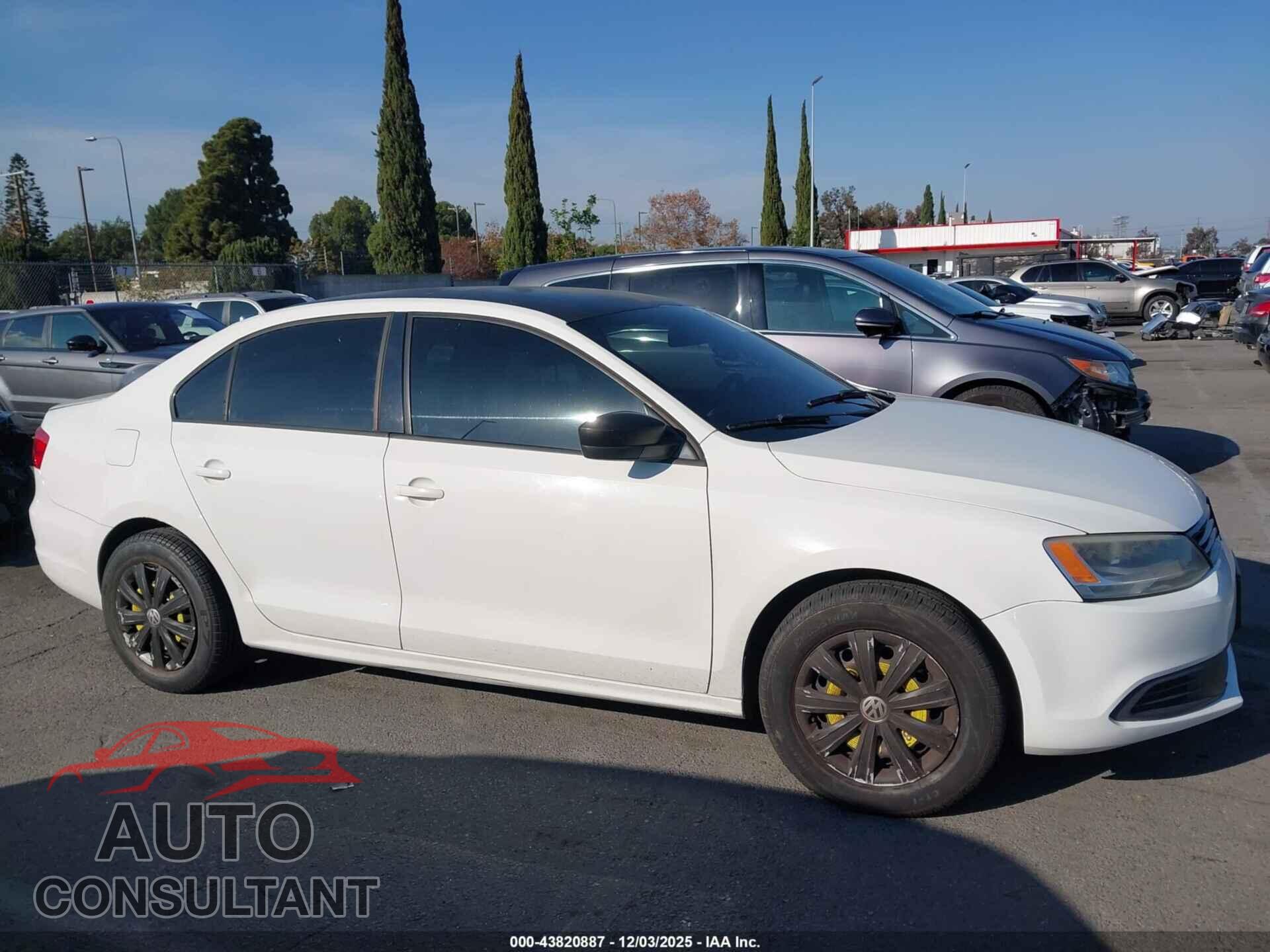 VOLKSWAGEN JETTA 2013 - 3VW2K7AJXDM237355