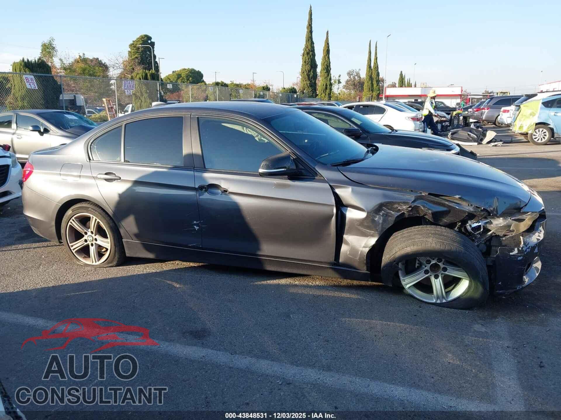 BMW 320I 2013 - WBA3B1C55DF462073