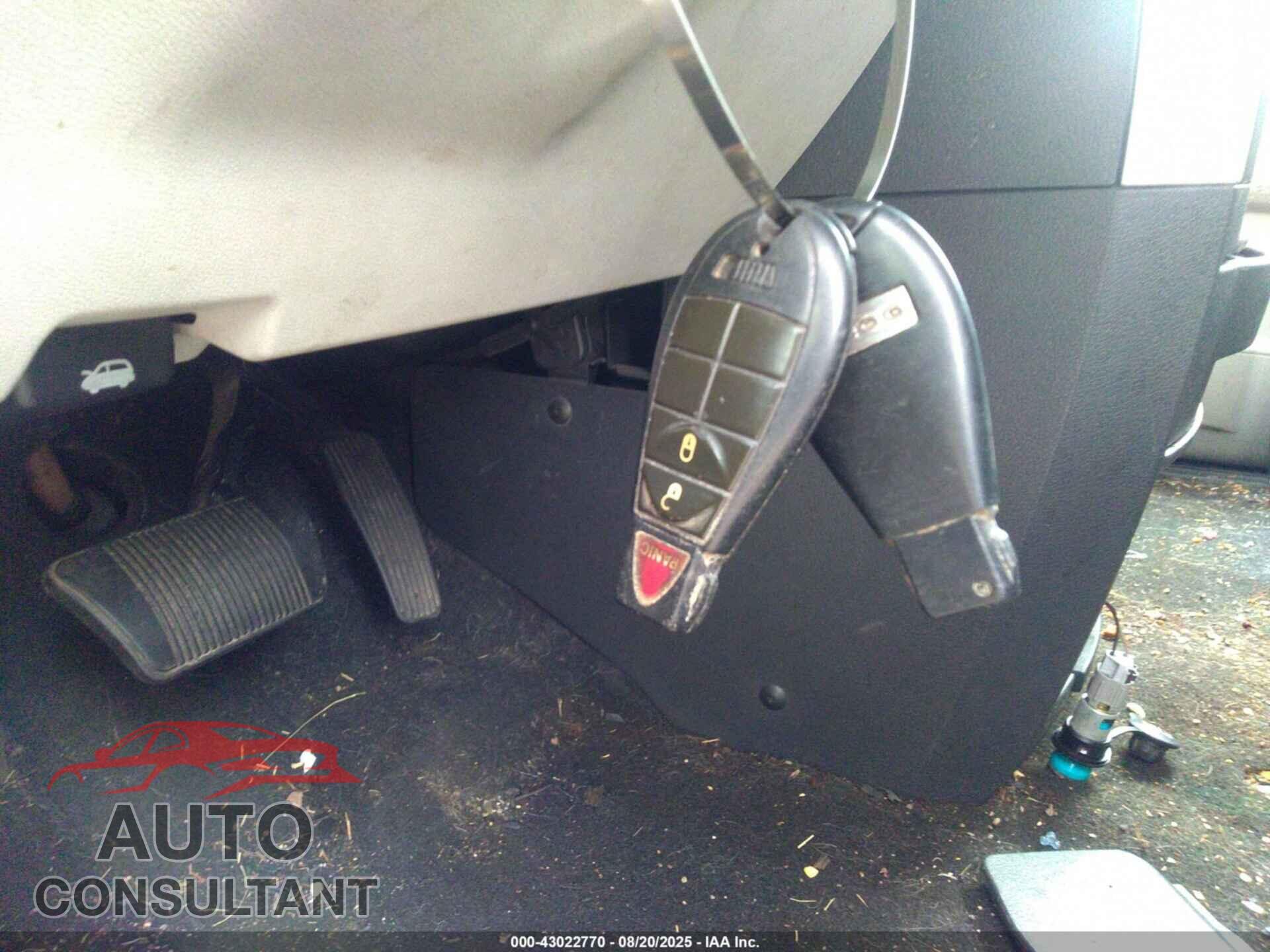 DODGE GRAND CARAVAN 2010 - 2D4RN4DE4AR360954