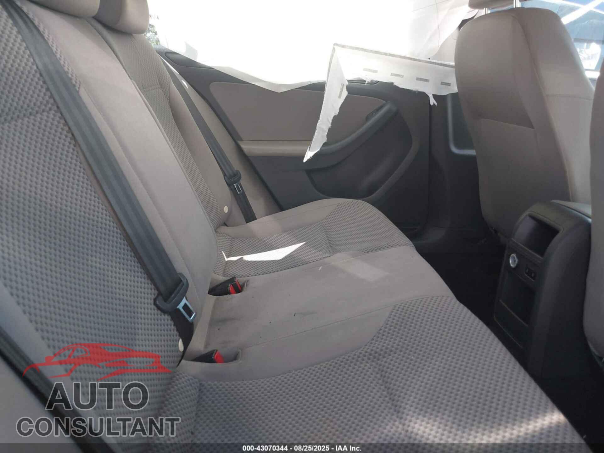 VOLKSWAGEN JETTA 2014 - 3VWLL7AJ3EM293155