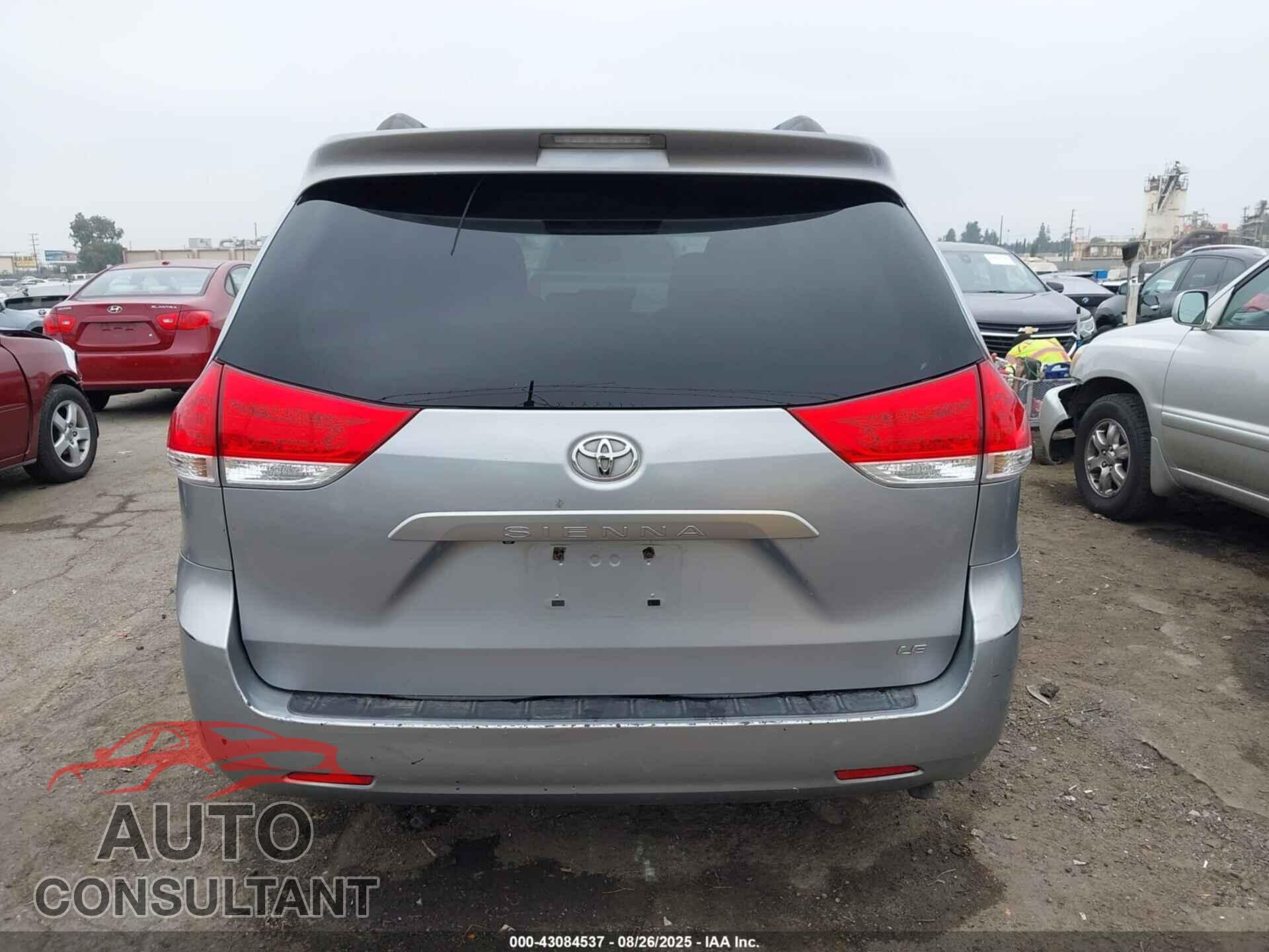 TOYOTA SIENNA 2012 - 5TDKK3DC8CS185781