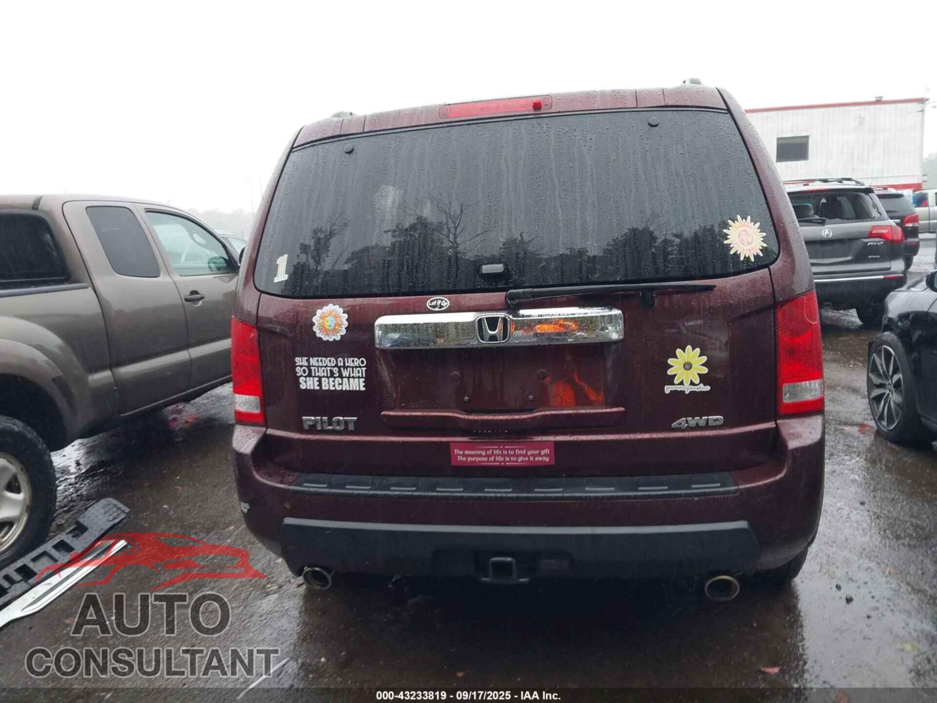 HONDA PILOT 2011 - 5FNYF4H79BB023016