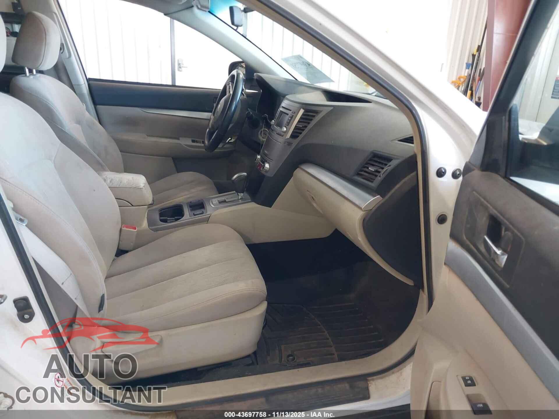SUBARU OUTBACK 2014 - 4S4BRBCC0E3217193