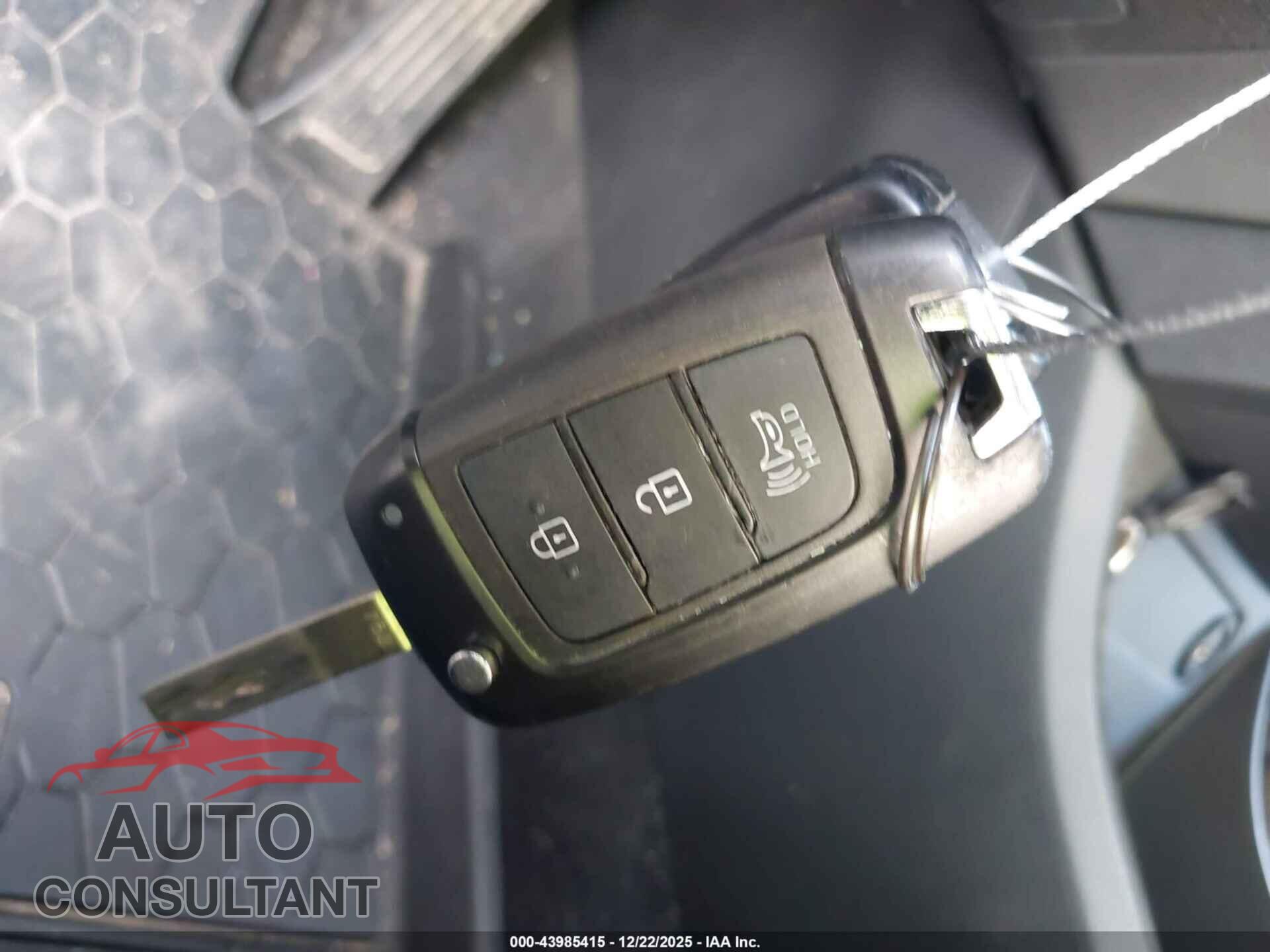 HYUNDAI SANTA FE 2023 - 5NMS14AJ2PH608861