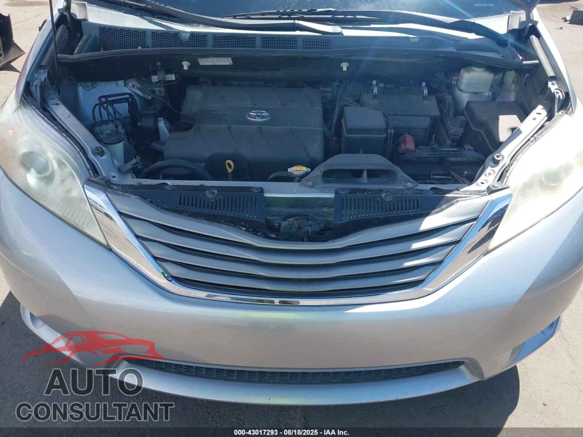 TOYOTA SIENNA 2013 - 5TDYK3DC2DS395725