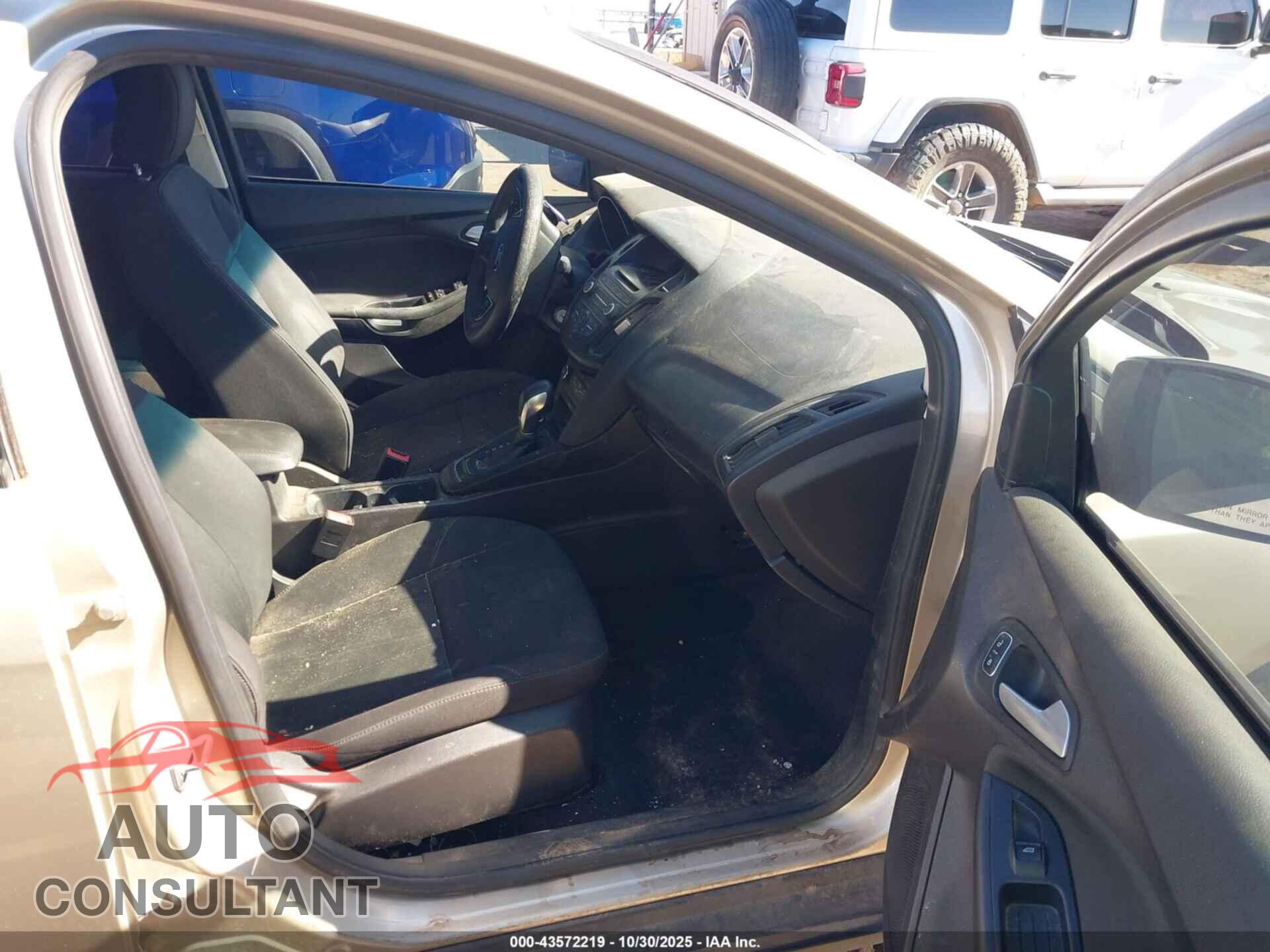 FORD FOCUS 2017 - 1FADP3F29HL263272