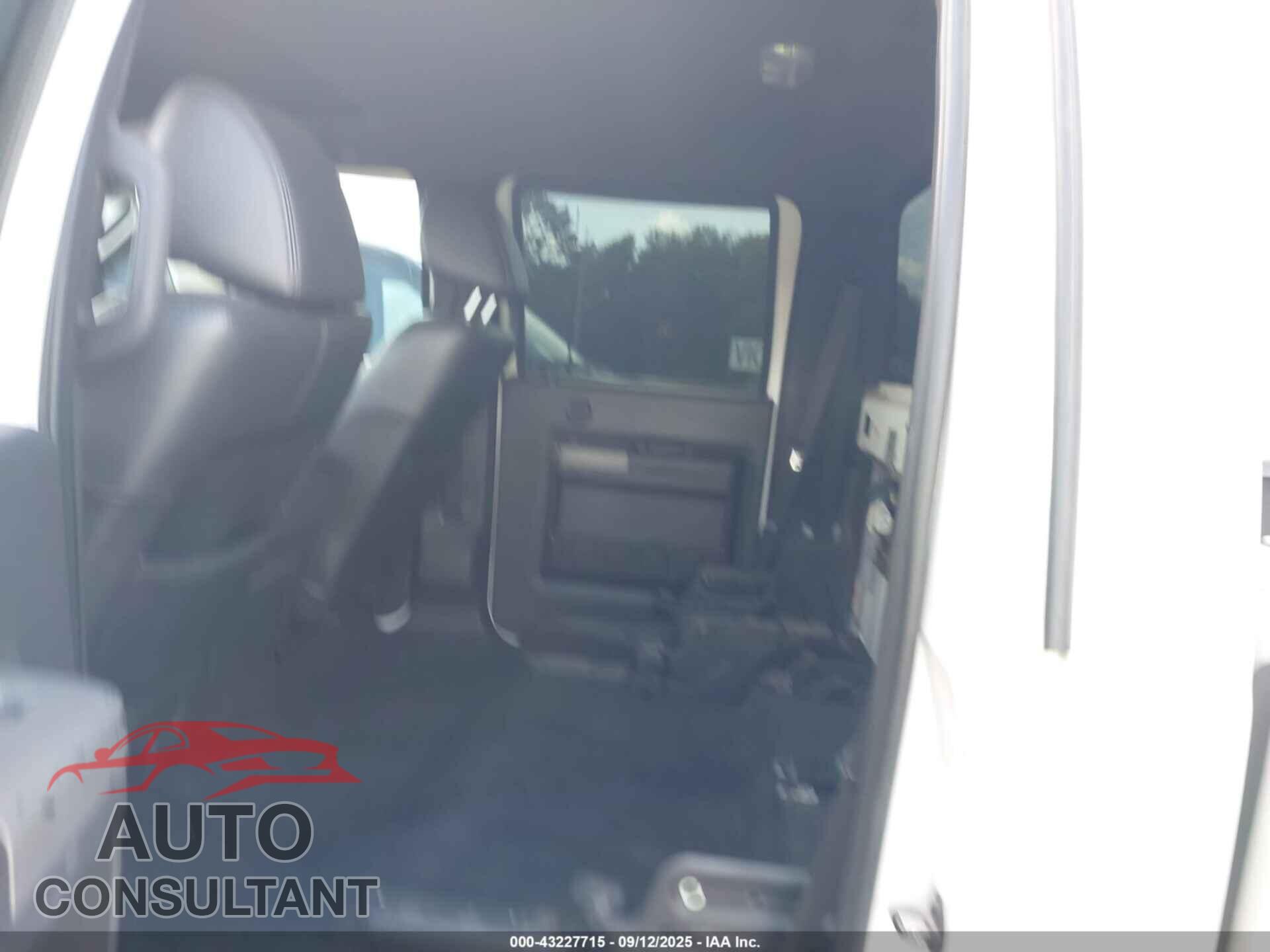 FORD F-350 2011 - 1FT8W3DT1BEB85530