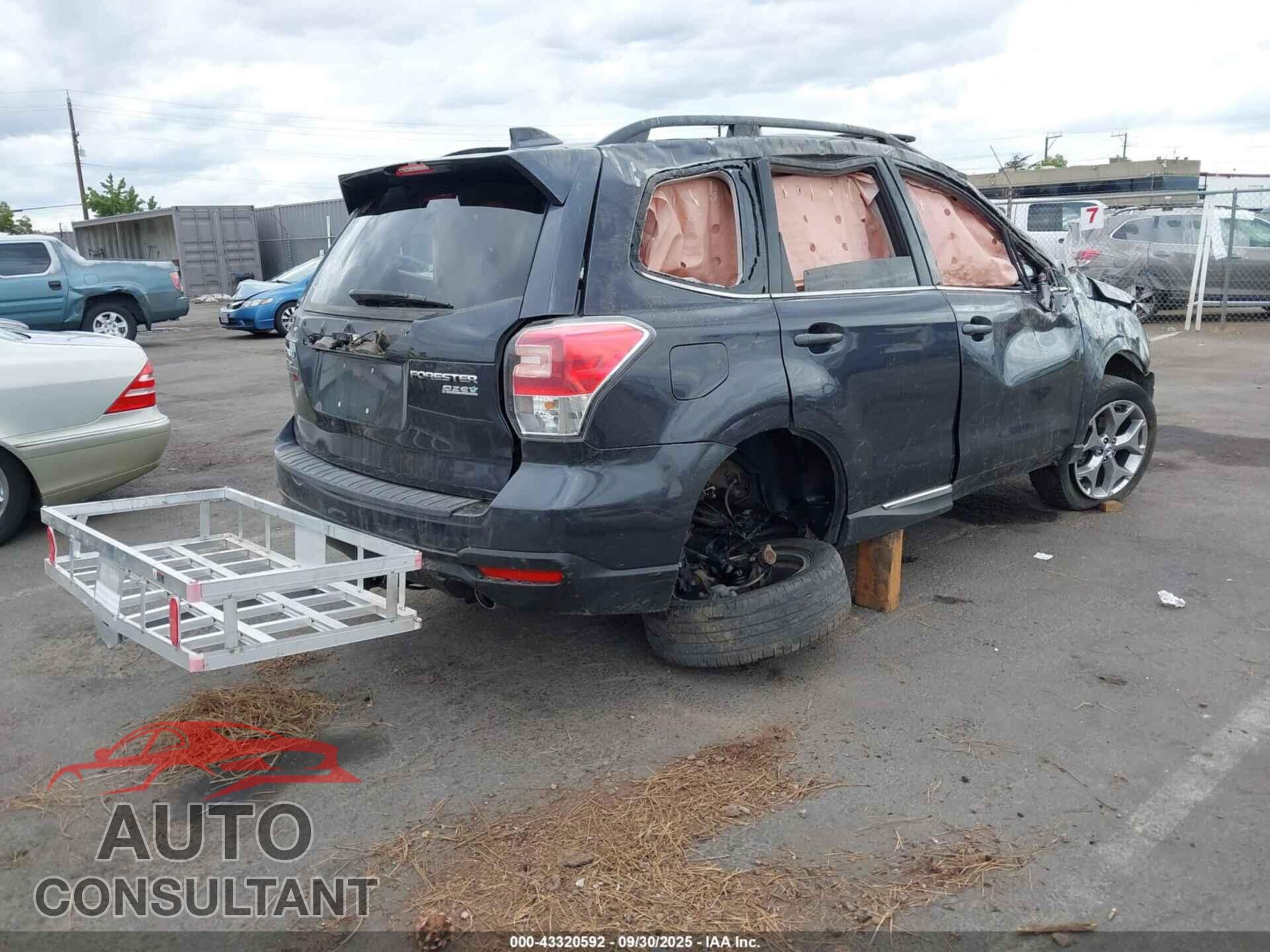 SUBARU FORESTER 2017 - JF2SJATCXHH416122