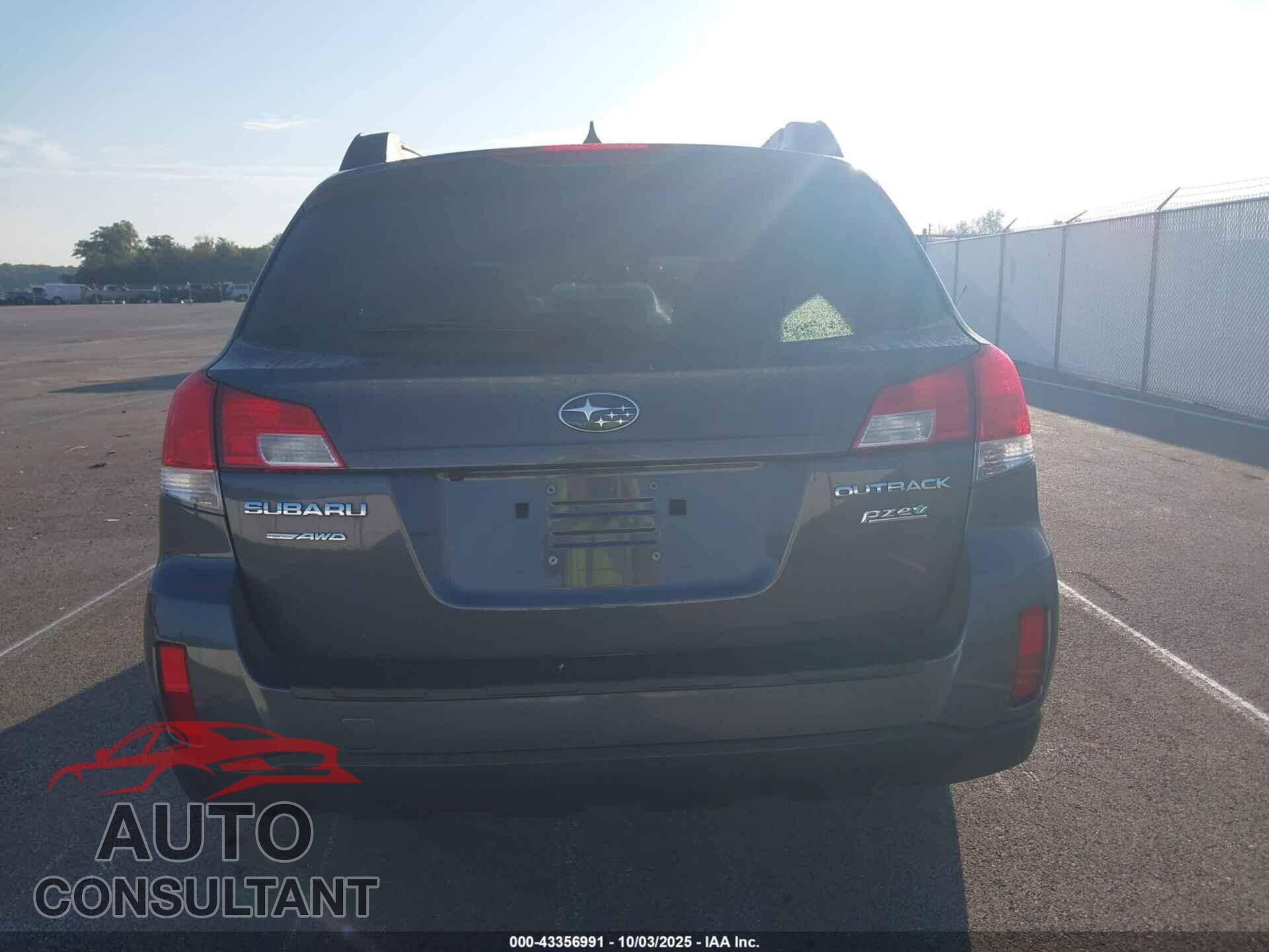 SUBARU OUTBACK 2014 - 4S4BRBPC4E3281344