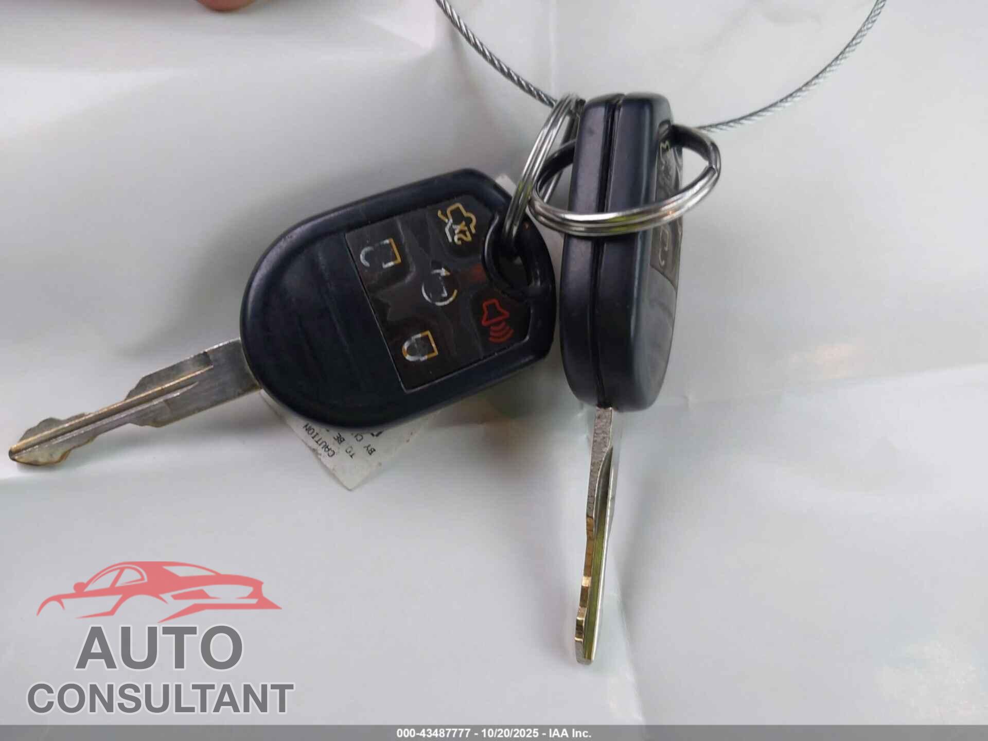 FORD TAURUS 2013 - 1FAHP2E87DG165667