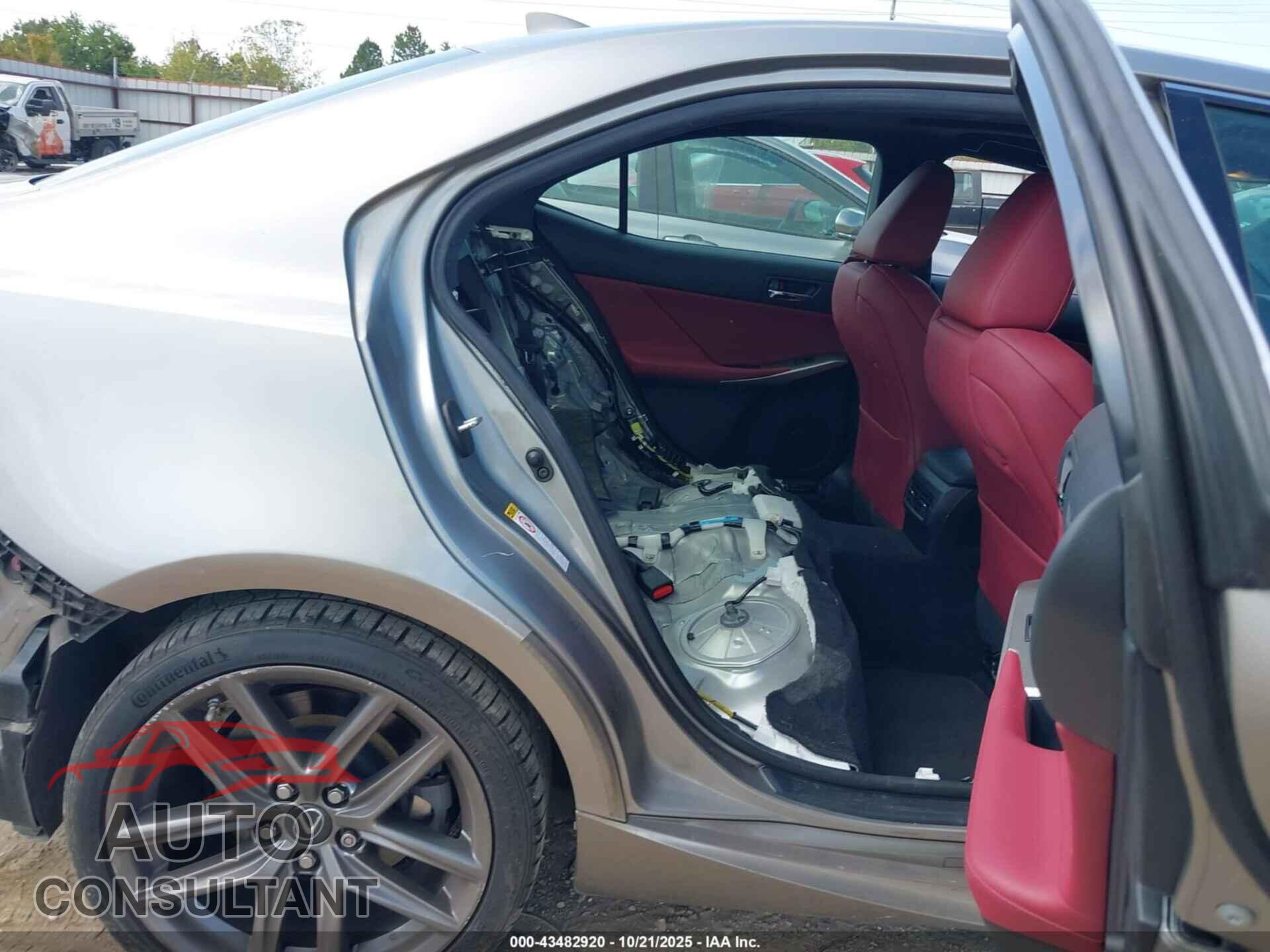 LEXUS IS 200T 2016 - JTHBA1D21G5008451