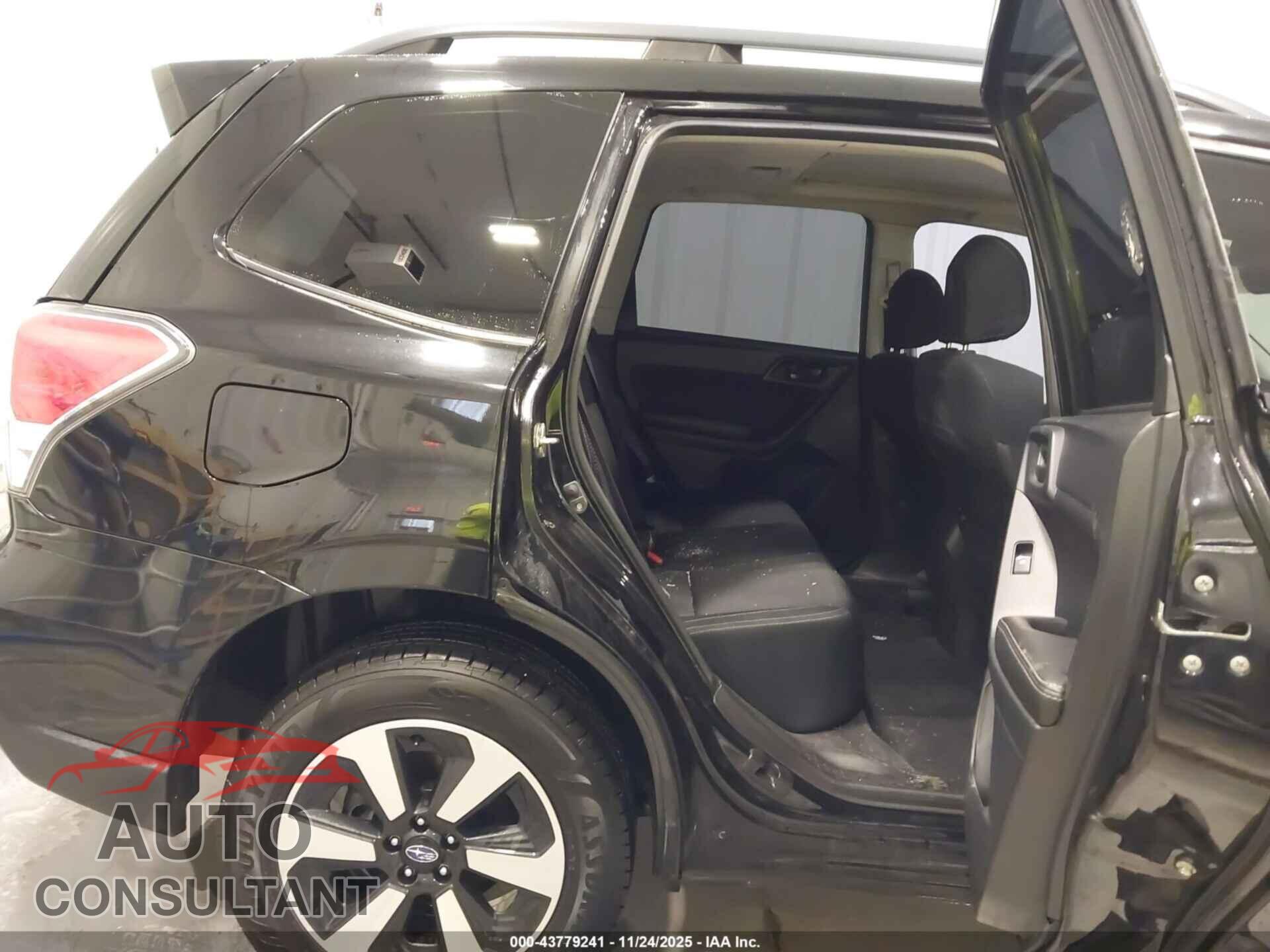SUBARU FORESTER 2017 - JF2SJAEC6HH530888