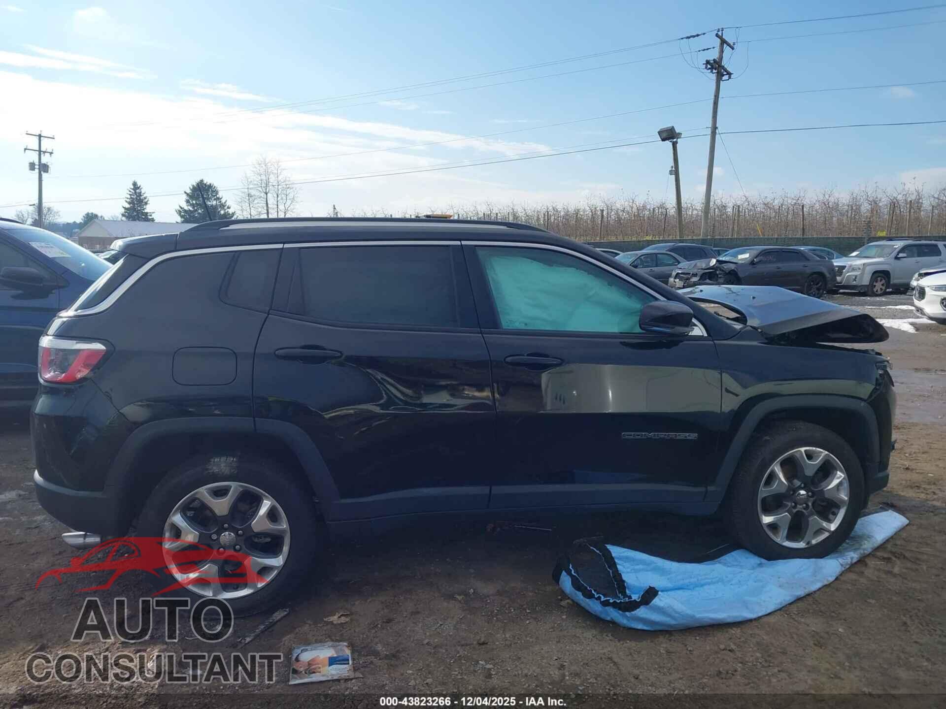 JEEP COMPASS 2018 - 3C4NJDCB2JT100709