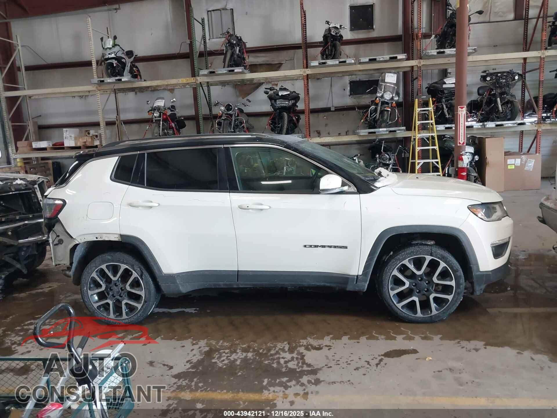 JEEP COMPASS 2018 - 3C4NJDCB1JT113273