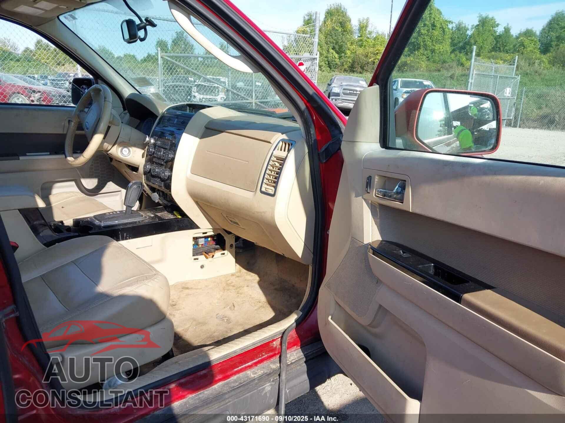FORD ESCAPE 2011 - 1FMCU9E75BKC47027