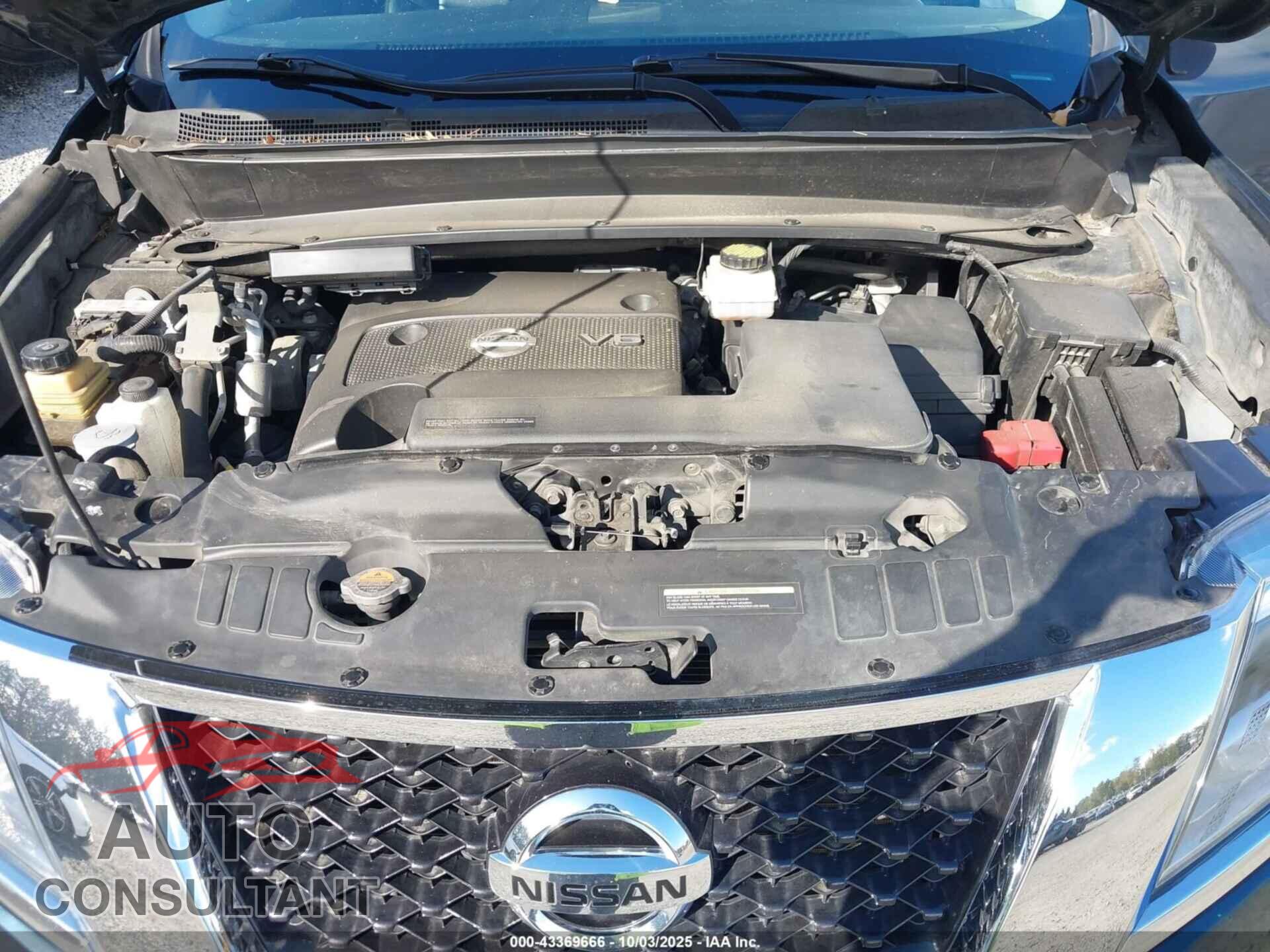 NISSAN PATHFINDER 2015 - 5N1AR2MM2FC641124