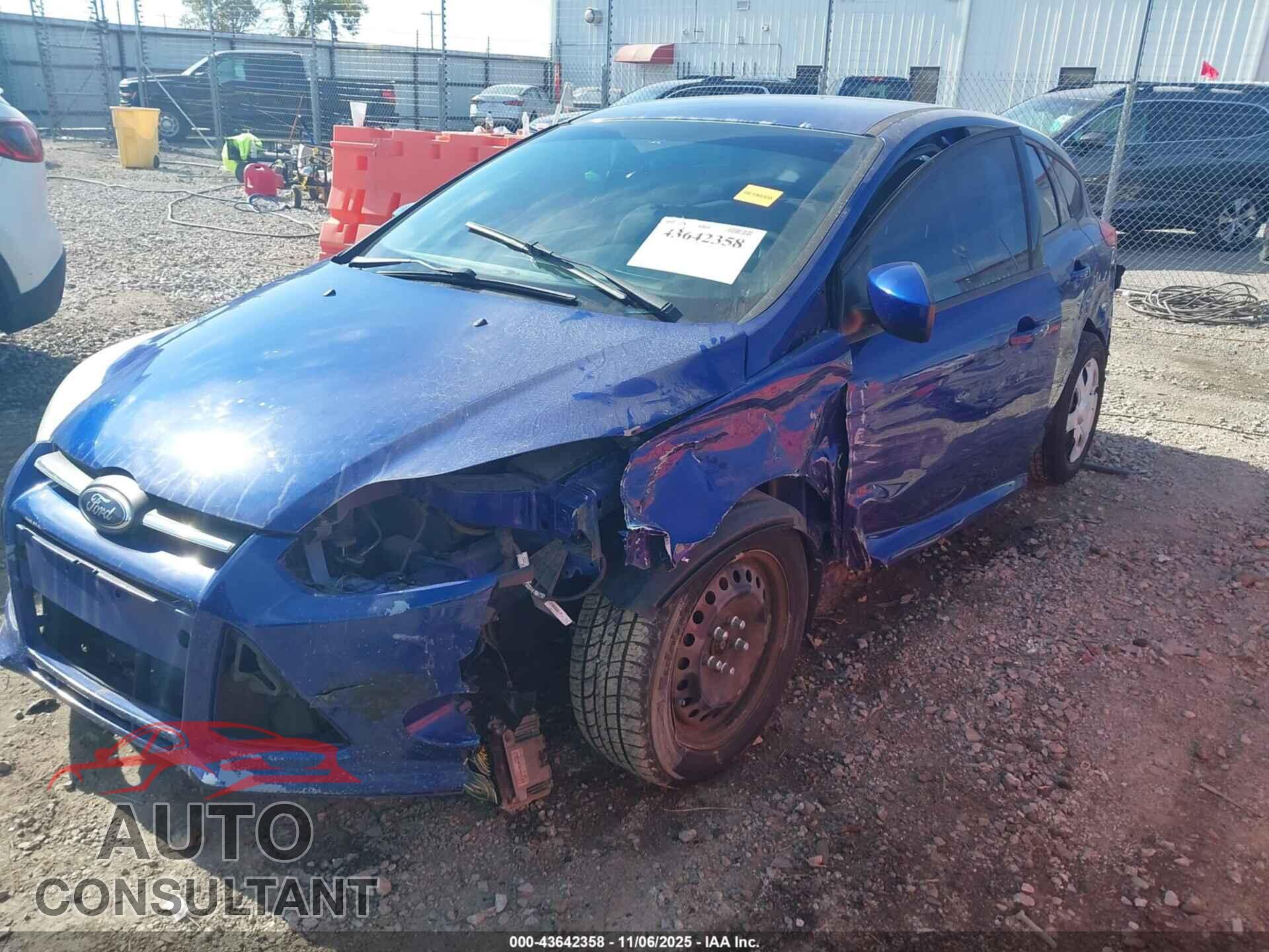 FORD FOCUS 2012 - 1FAHP3K28CL444105