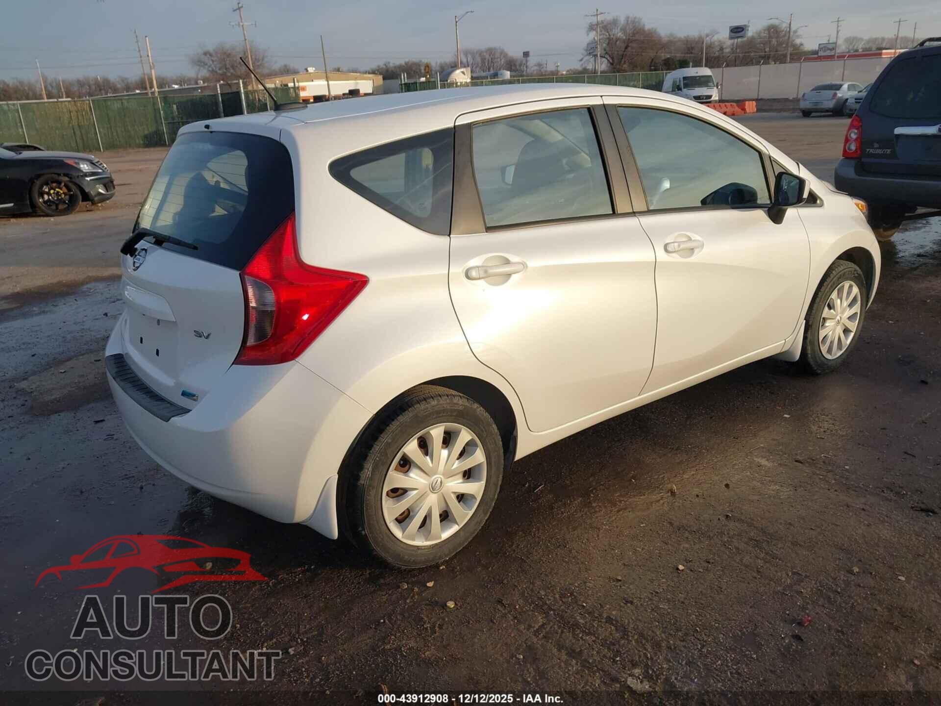 NISSAN VERSA NOTE 2015 - 3N1CE2CP3FL429795