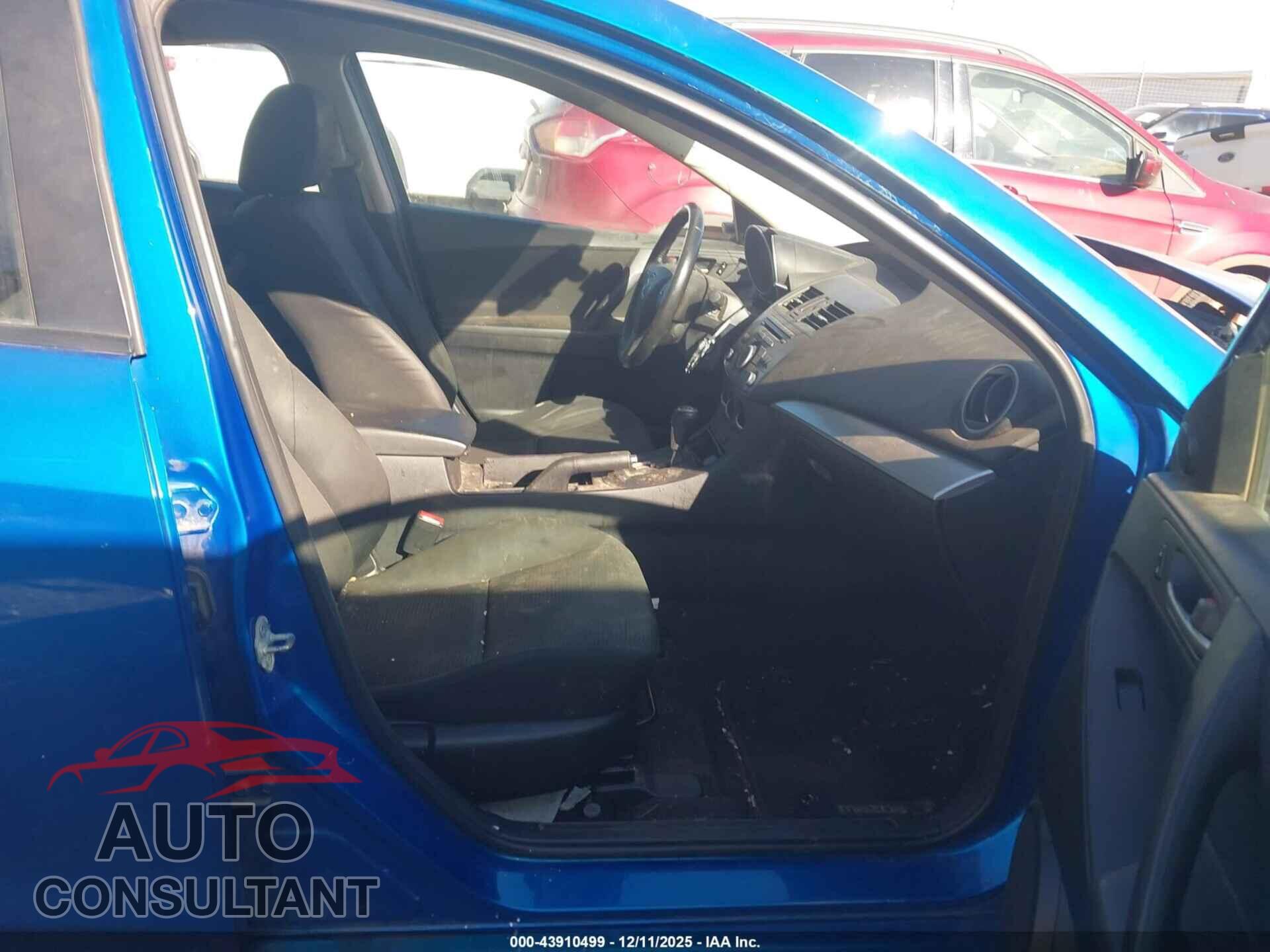 MAZDA MAZDA3 2012 - JM1BL1V75C1641929
