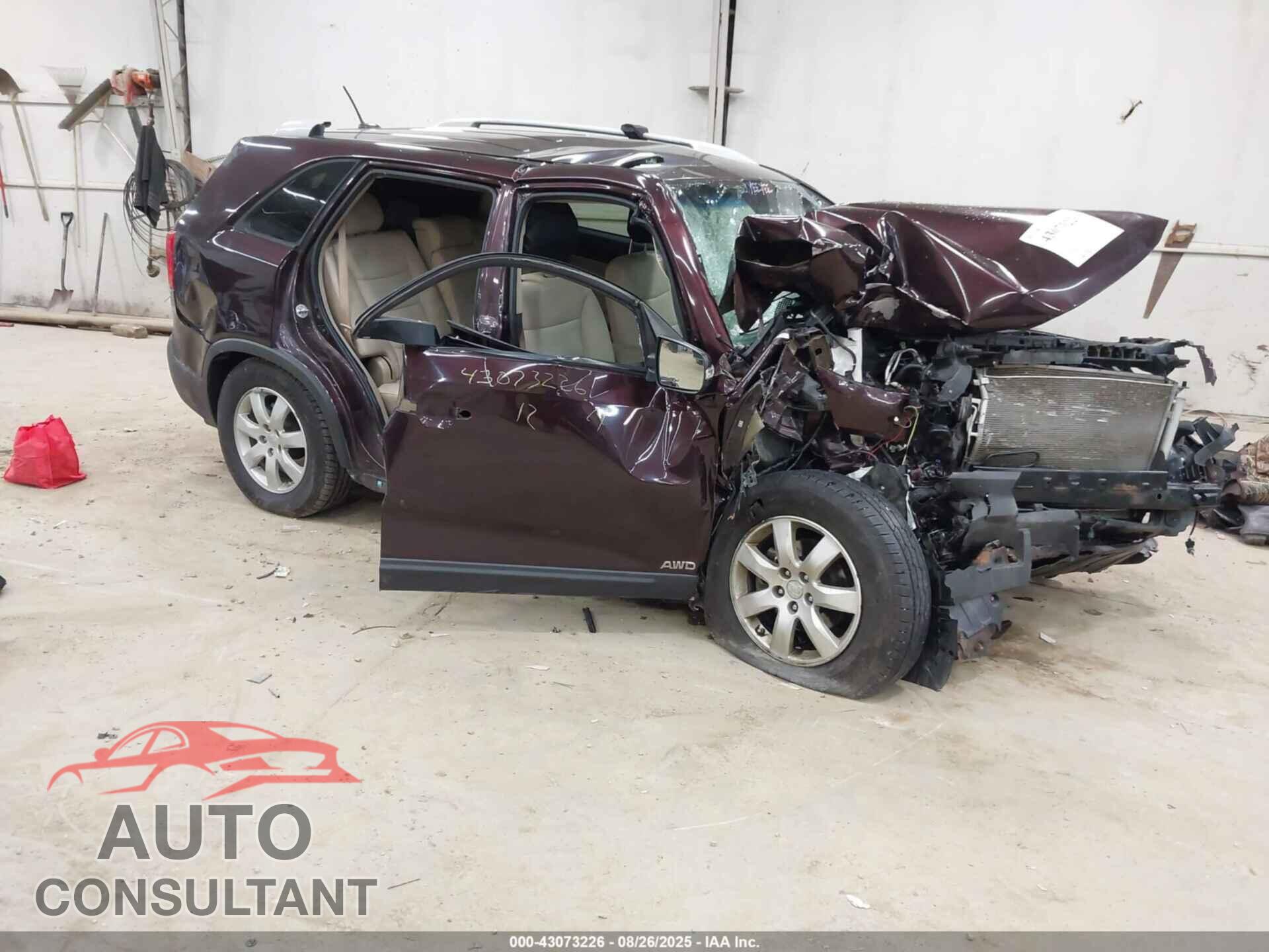 KIA SORENTO 2012 - 5XYKTCA65CG196407