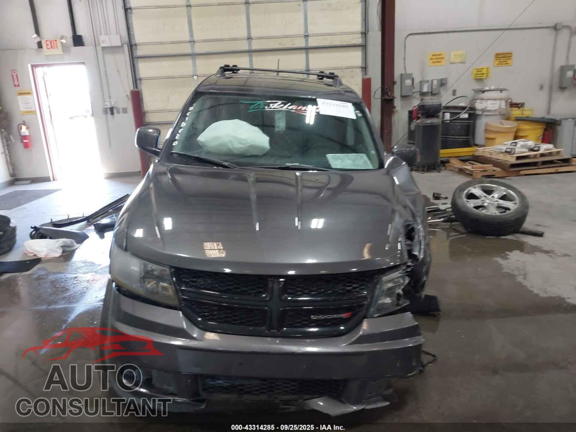 DODGE JOURNEY 2017 - 3C4PDCGG3HT670857