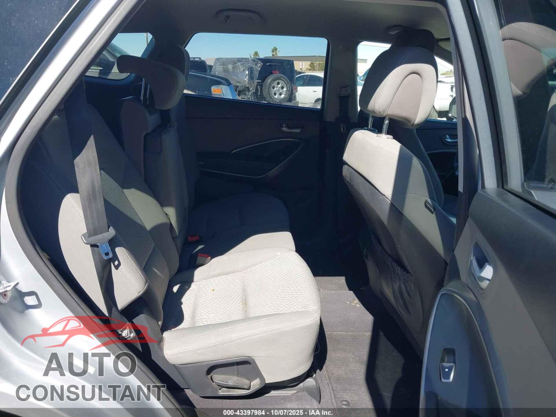 HYUNDAI SANTA FE 2016 - KM8SM4HF4GU154304