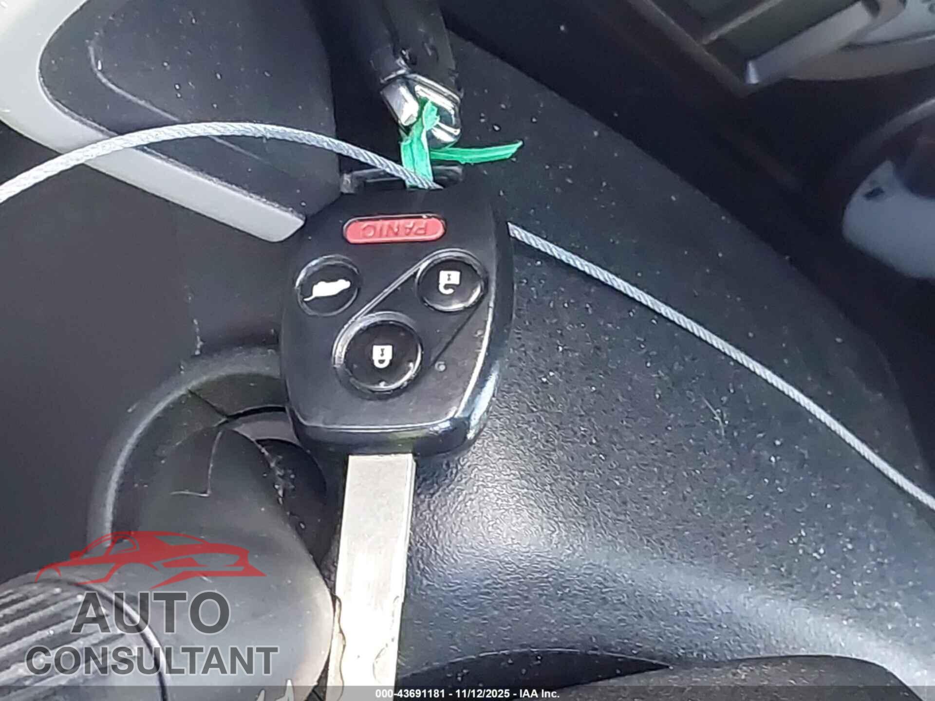 HONDA PILOT 2015 - 5FNYF4H2XFB028638