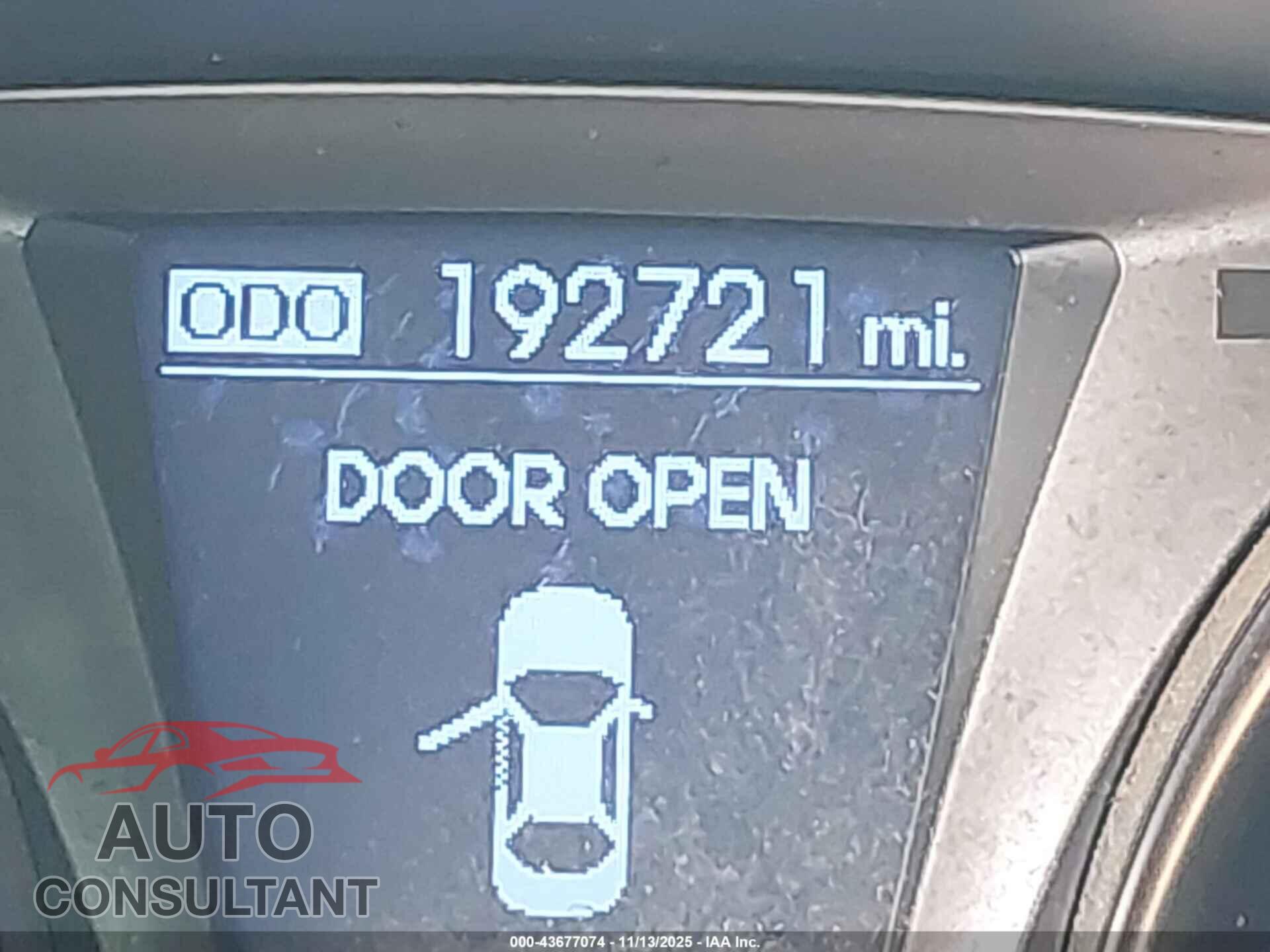 HYUNDAI GENESIS 2013 - KMHHU6KJ9DU093675
