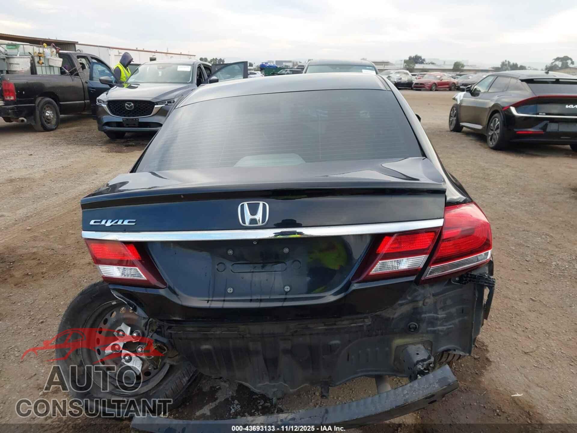 HONDA CIVIC 2015 - 2HGFB2F53FH542721