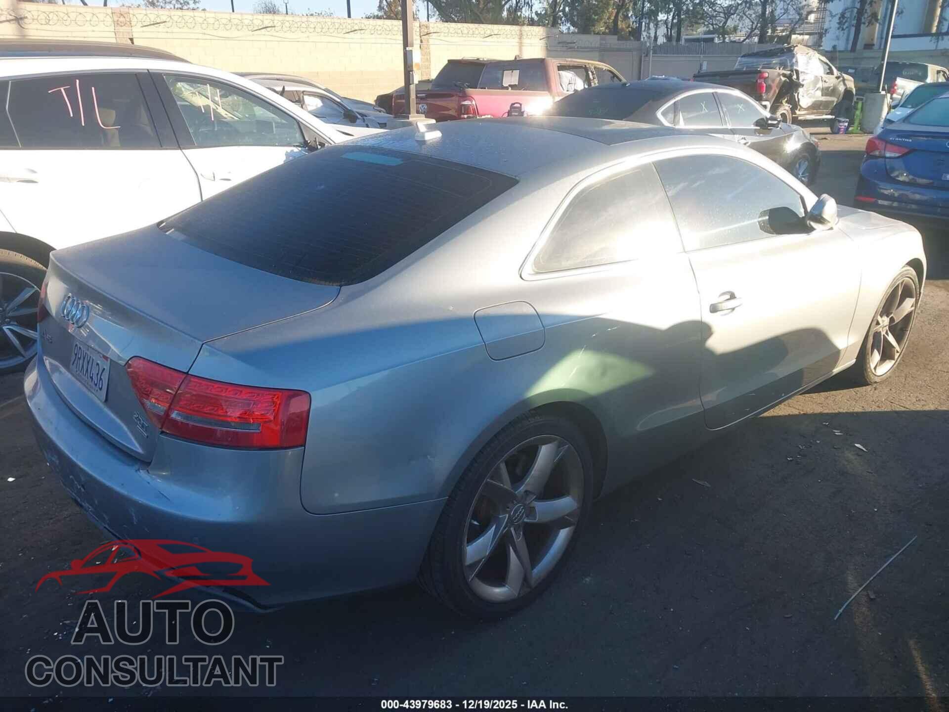 AUDI A5 2011 - WAUVFAFR1BA020025