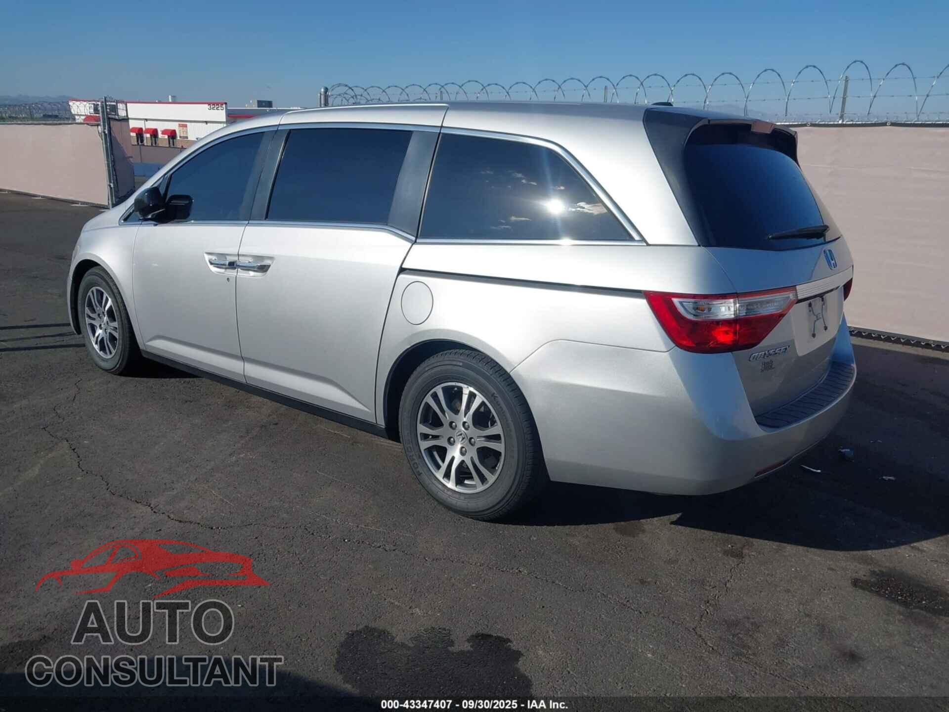 HONDA ODYSSEY 2013 - 5FNRL5H60DB057259