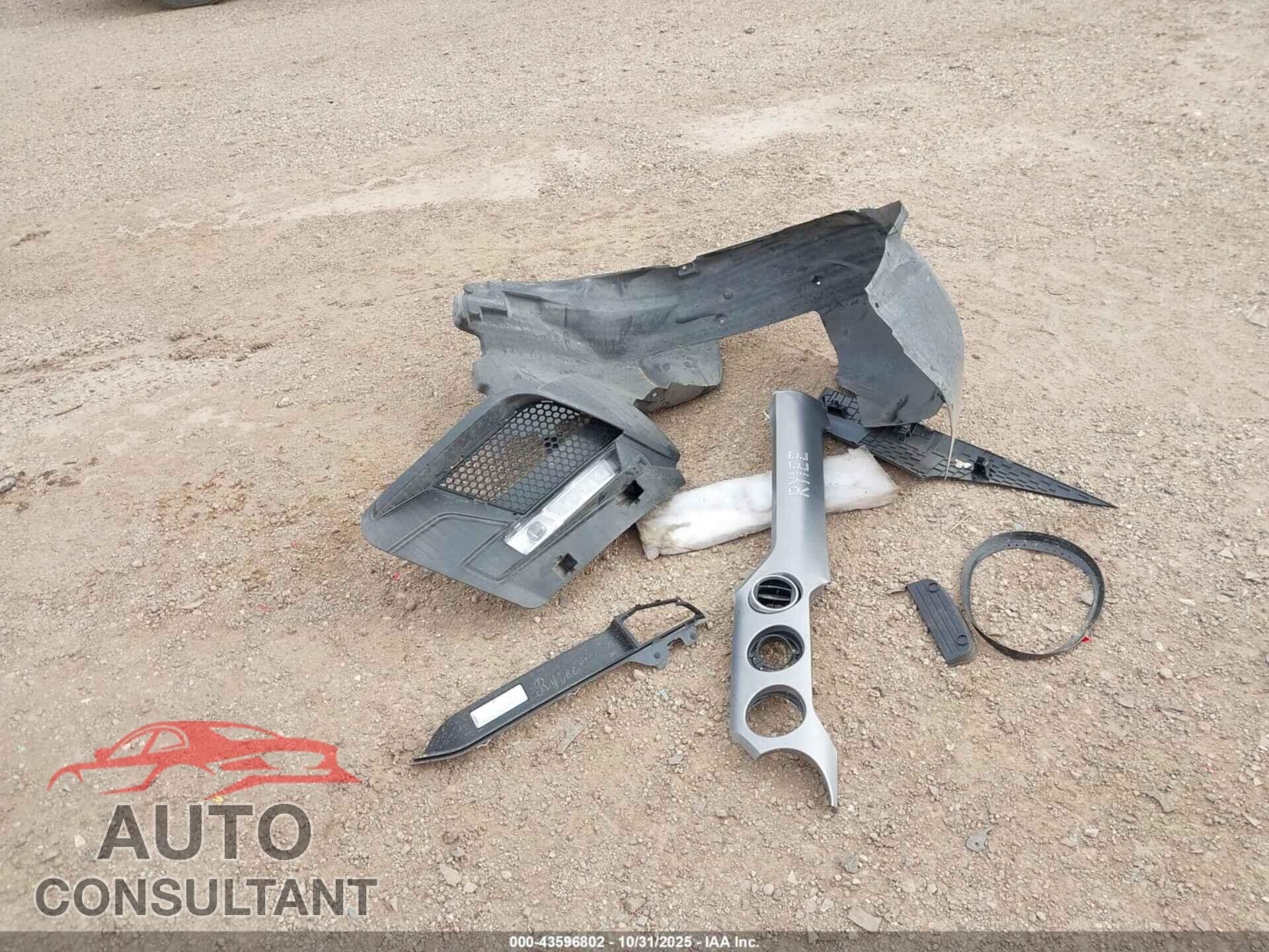 FORD MUSTANG 2018 - 1FA6P8CF9J5117199