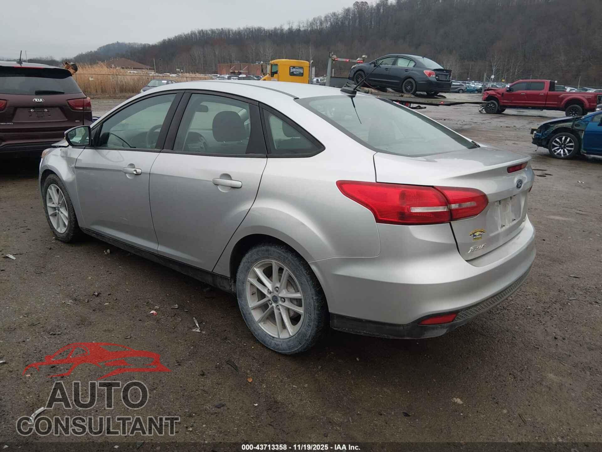 FORD FOCUS 2017 - 1FADP3F27HL243487